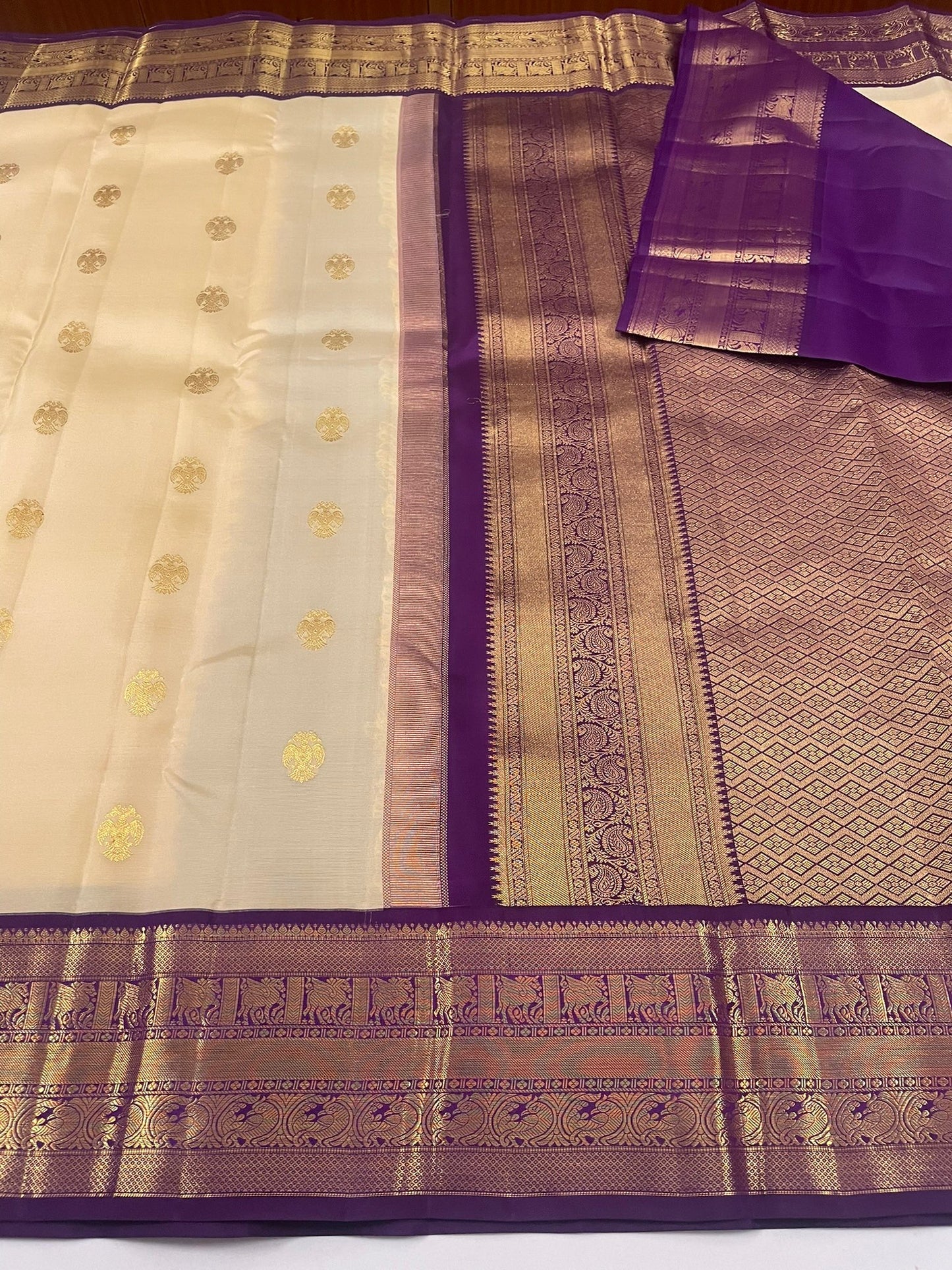 Kanchivaram Silk SBE279C1- 6 By SRISHTA