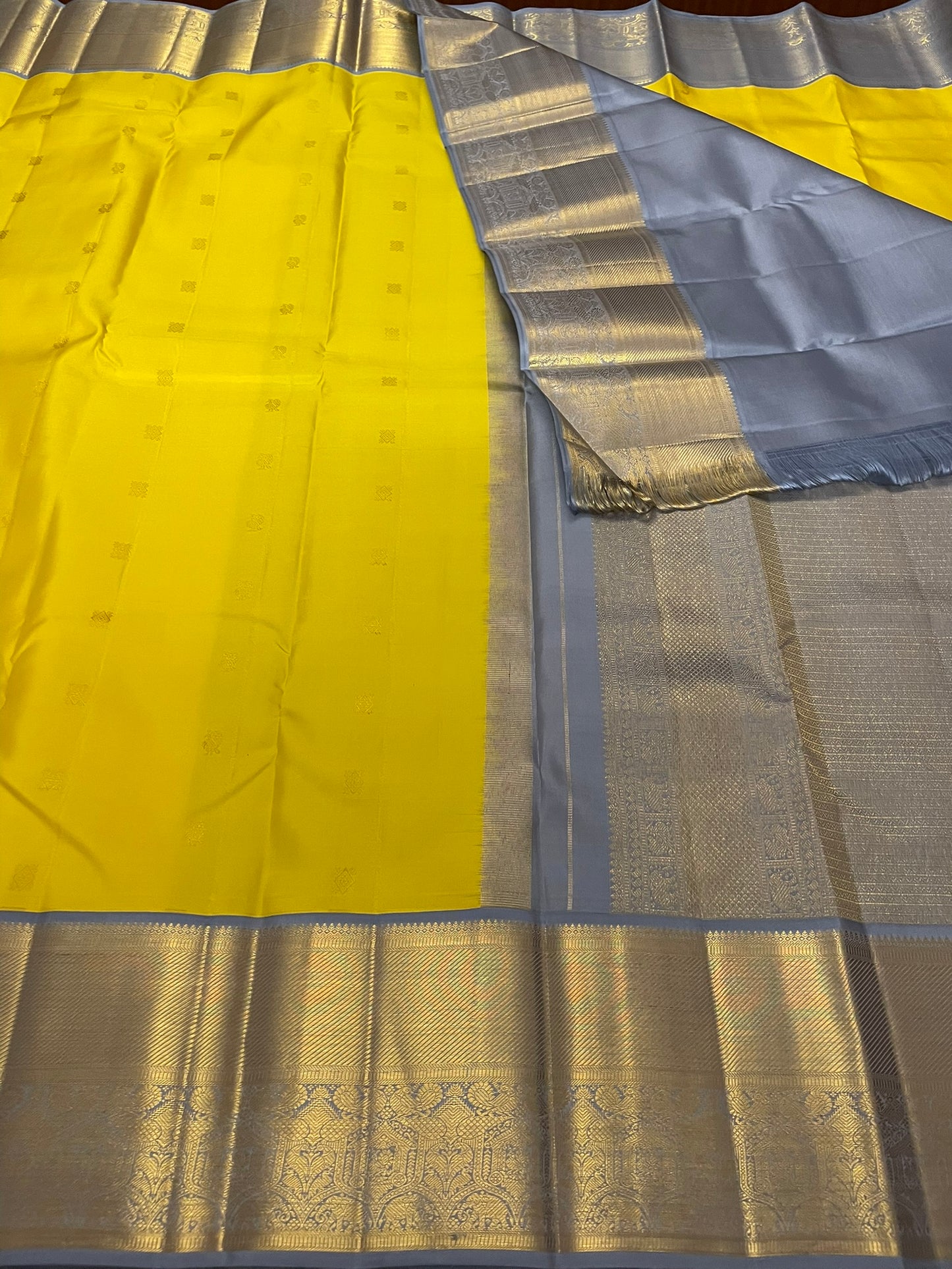Kanchivaram Silk SBE207L2-7 By SRISHTA
