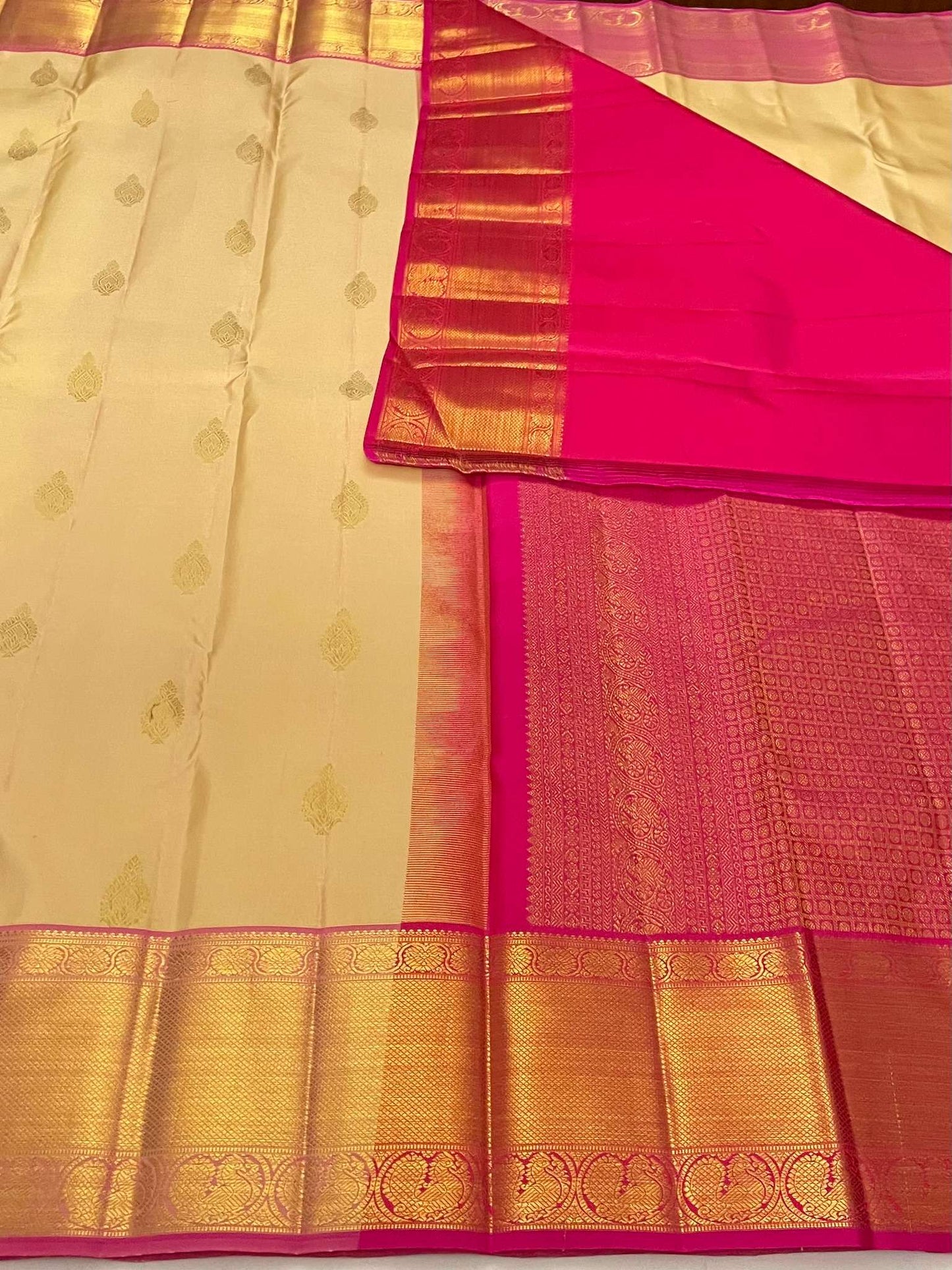 Kanchivaram Silk SBE218L11-6 By SRISHTA