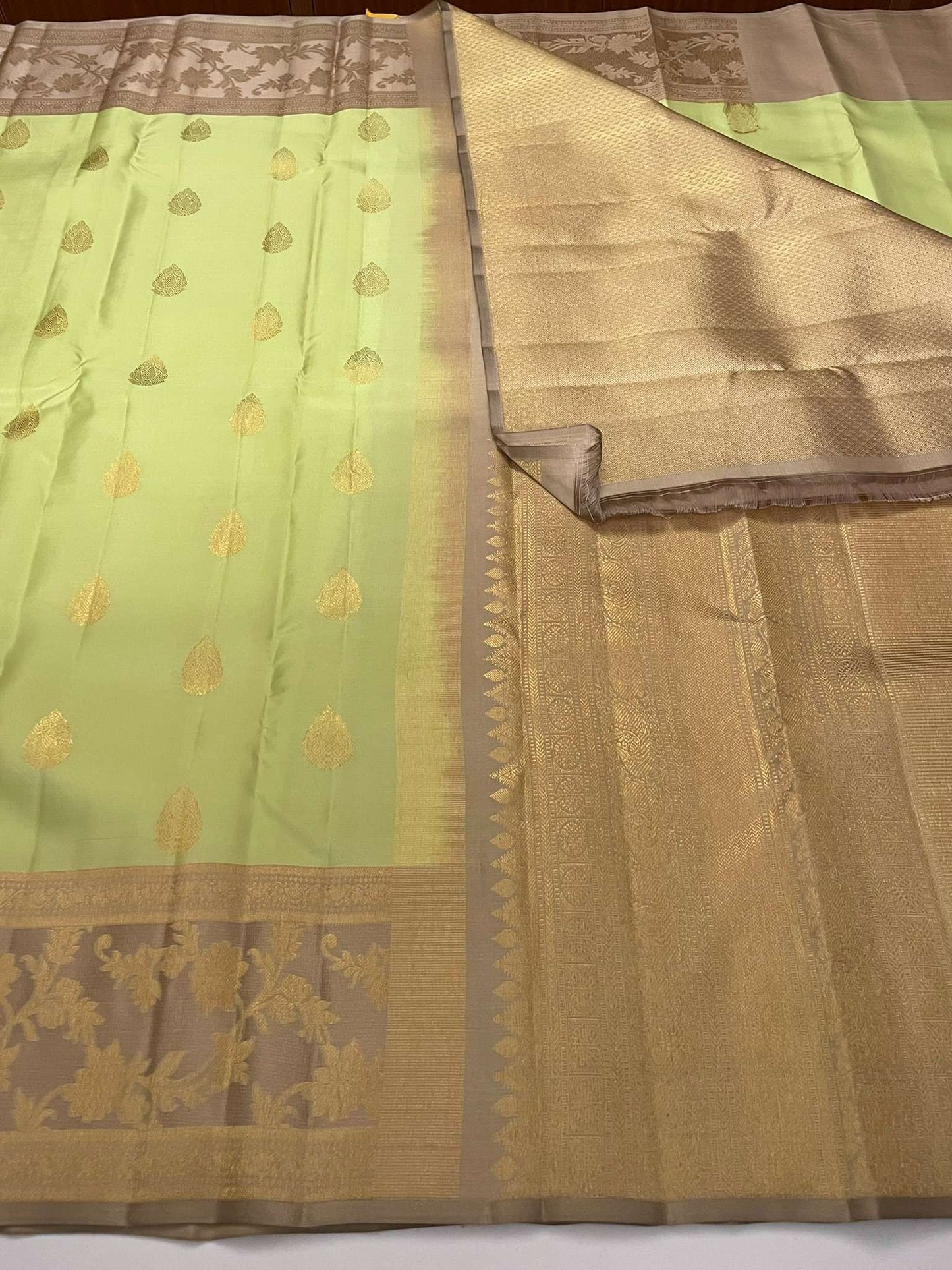Kanchivaram Silk SBE218L2-1 By SRISHTA