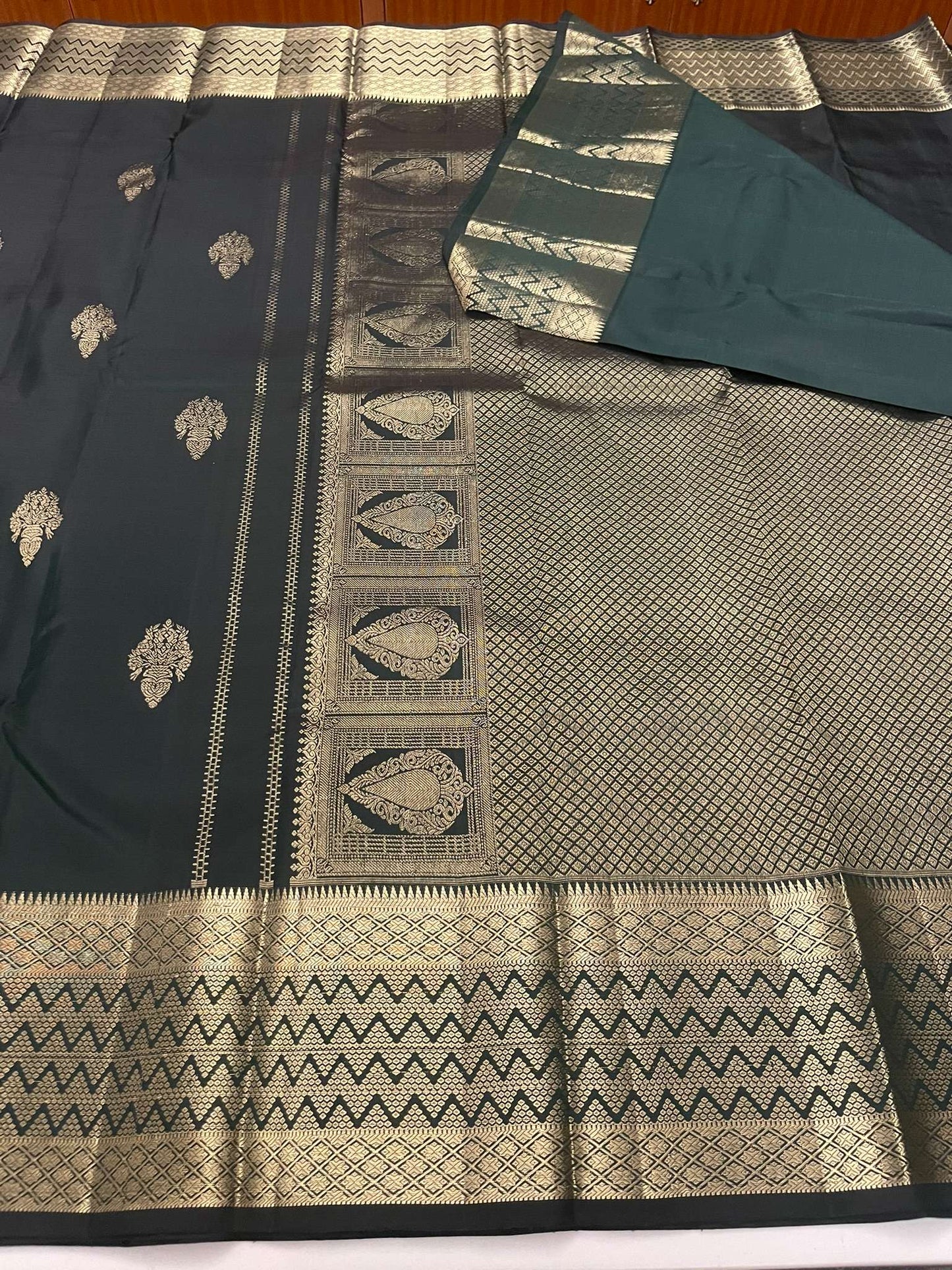 Kanchivaram Silk SBE101H5-6 By SRISHTA