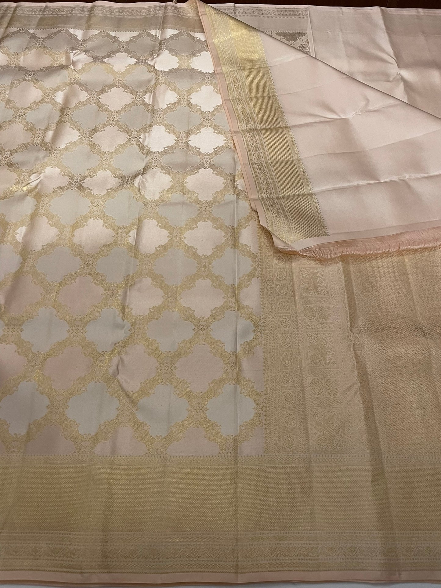 Kanchivaram Silk SBE218L6-15 By SRISHTA