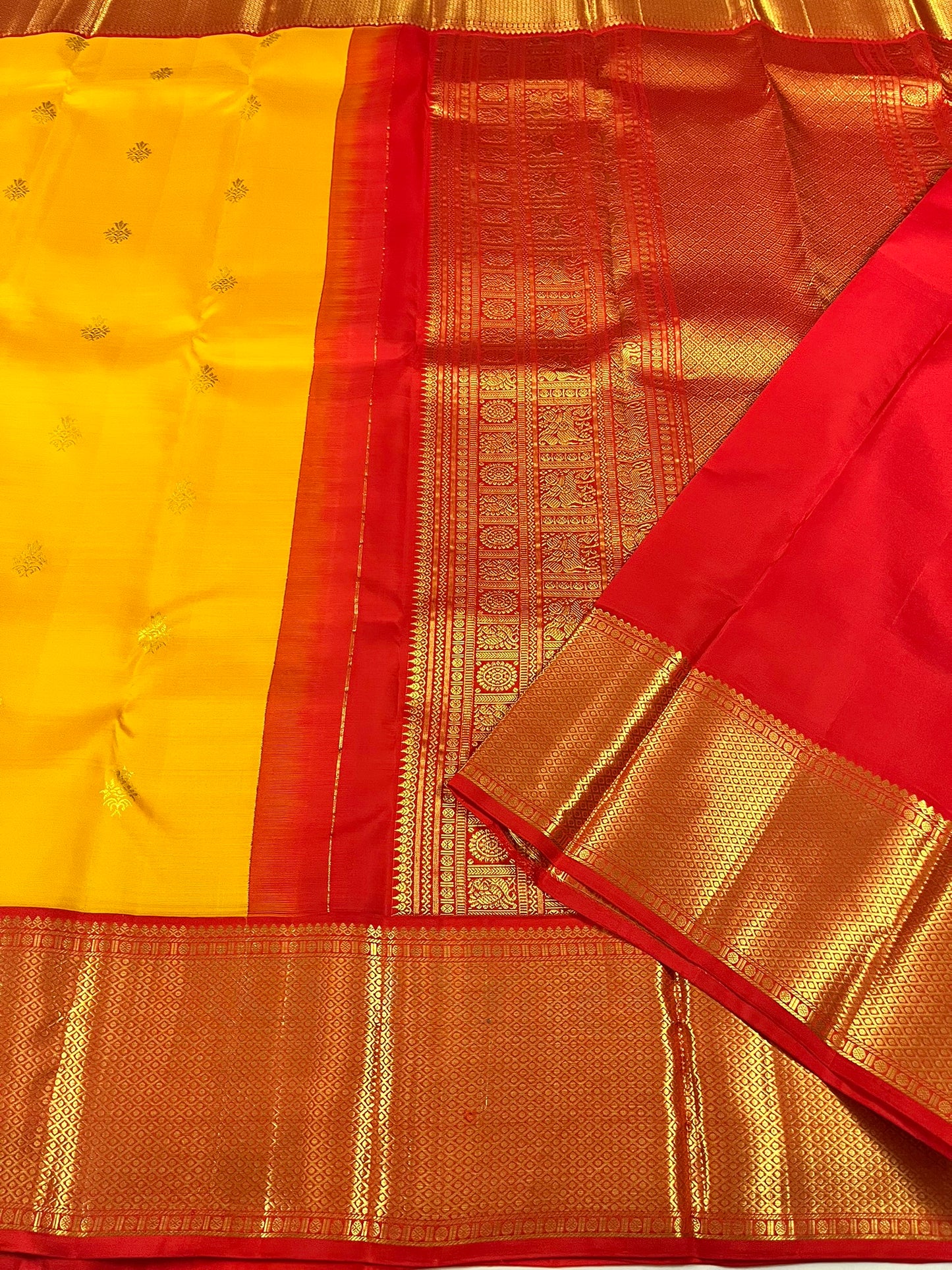 Kanchivaram Silk SBF90H16-2 By SRISHTA