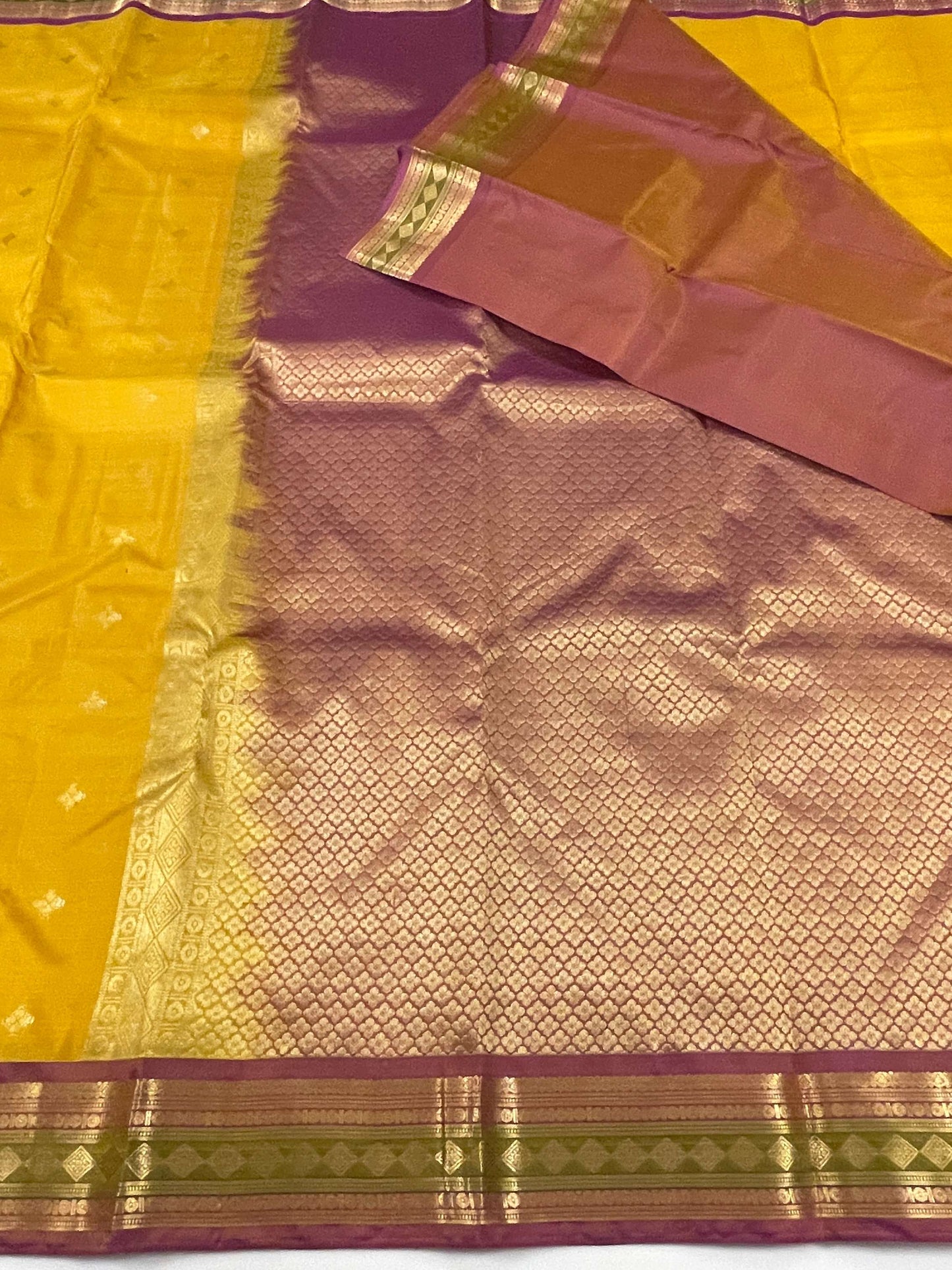 Kanchivaram Silk SBF76G1-2 By SRISHTA