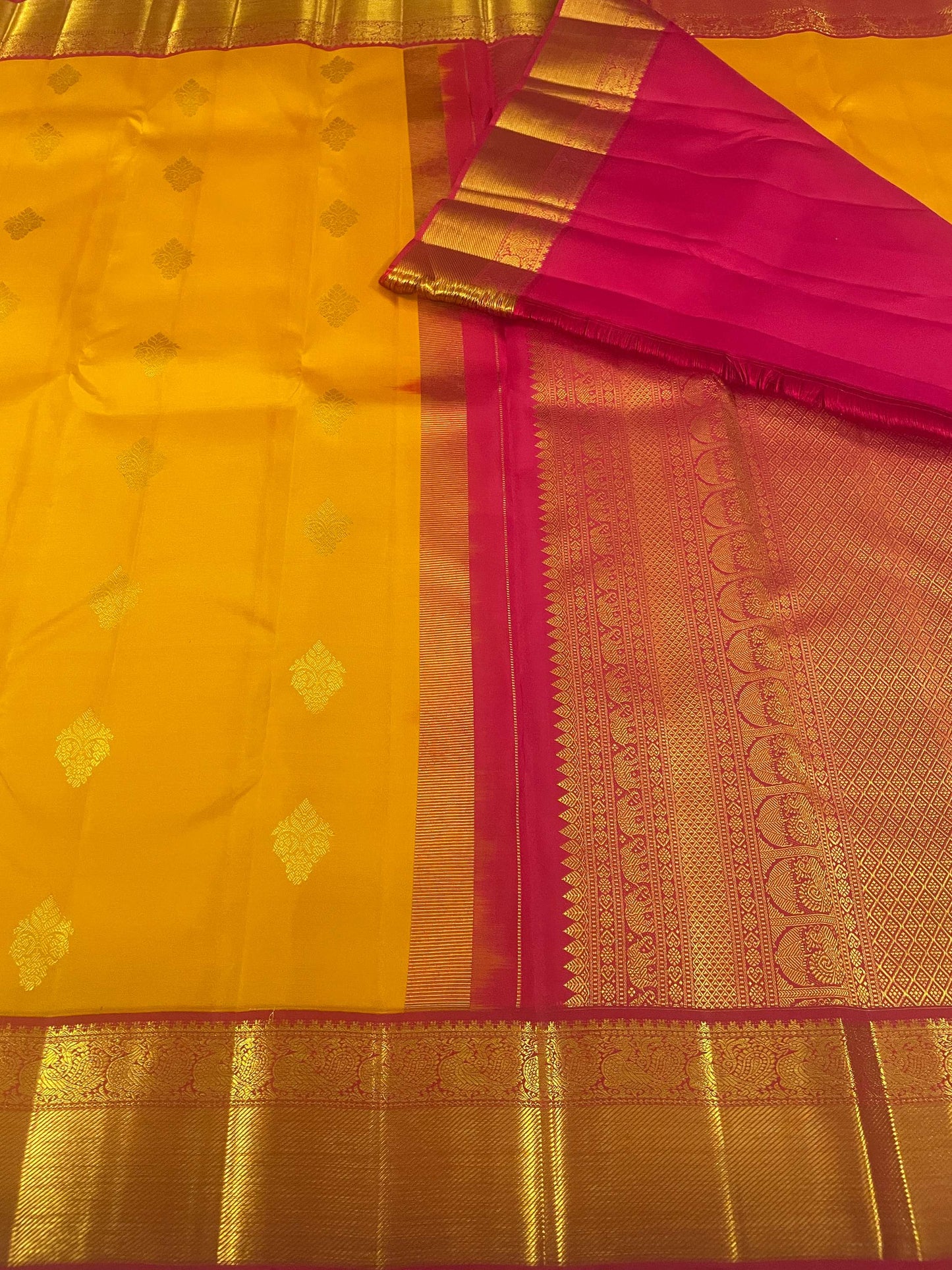 Kanchivaram Silk SBF75G2-5 By SRISHTA