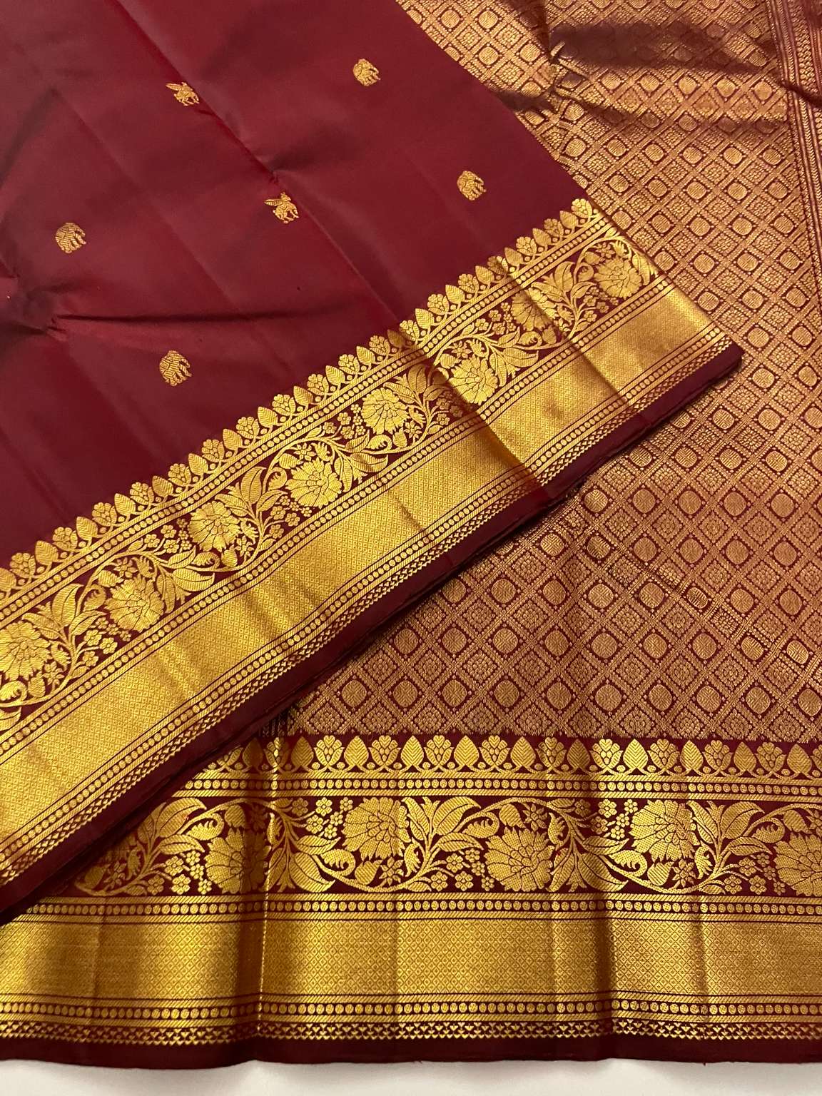 Kanchivaram Silk SBE117I6-1 By SRISHTA