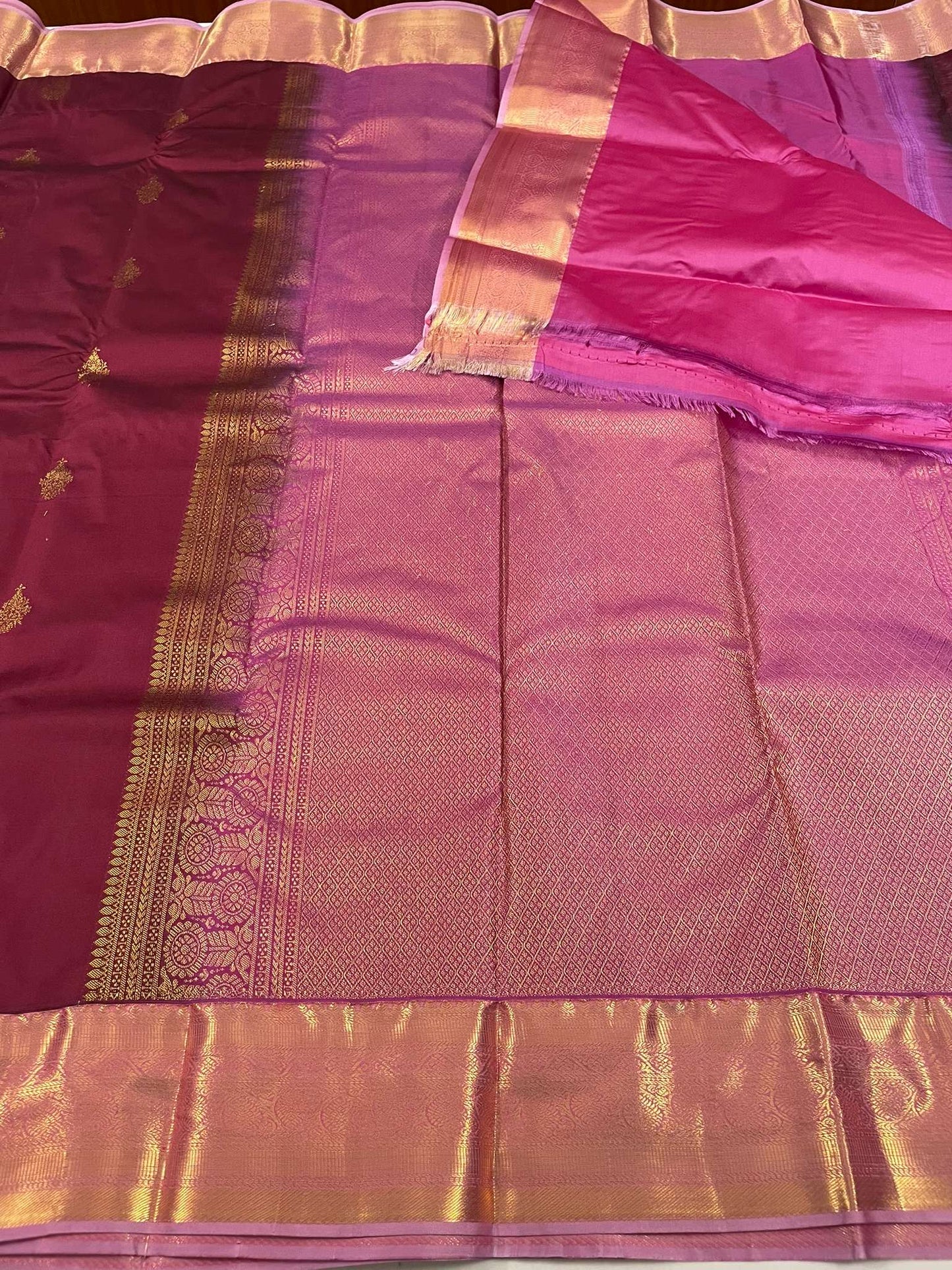 Gift Saree SBF6D1-79 By SRISHTA