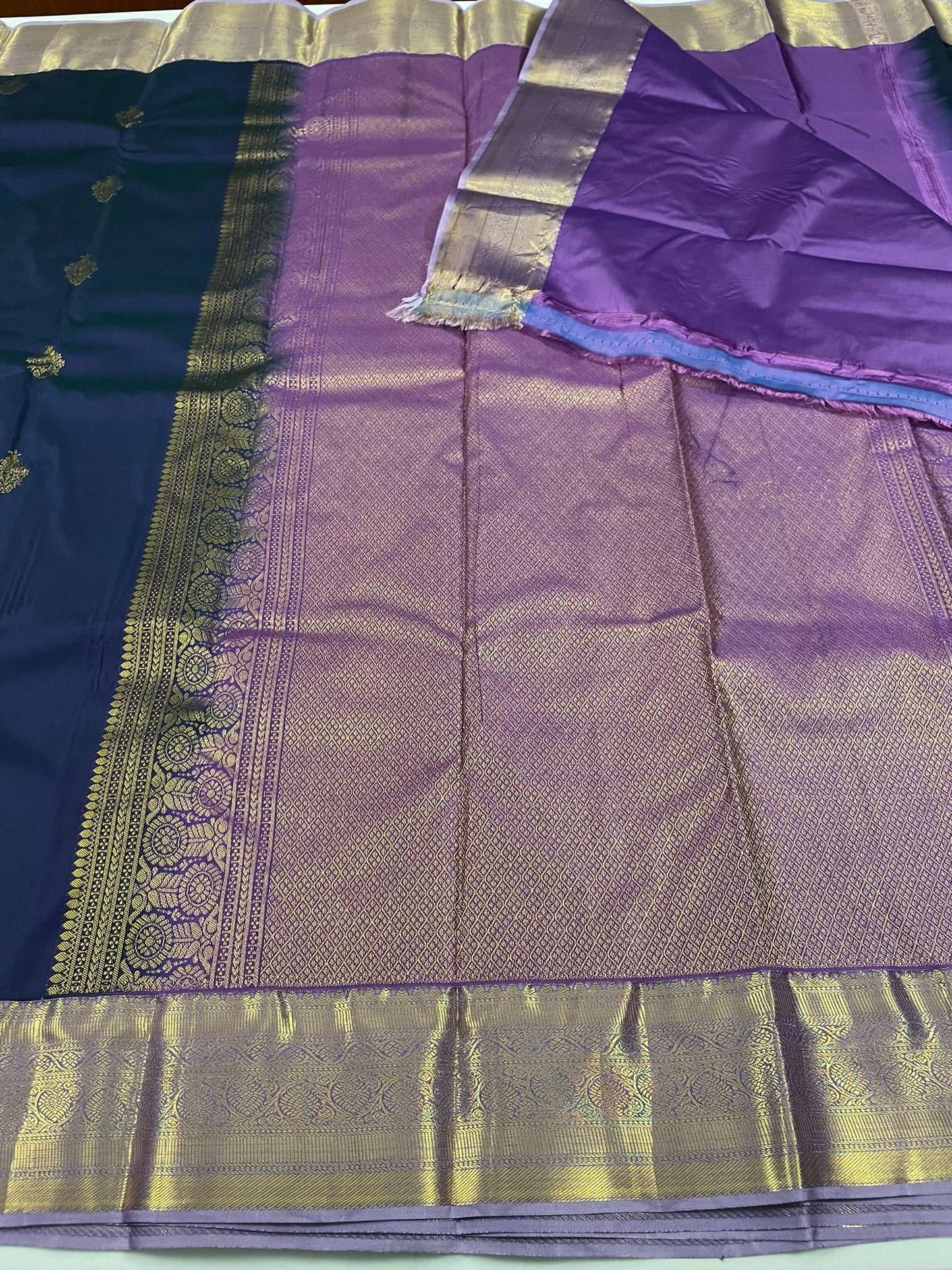 Gift Saree SBF6D1-83 By SRISHTA