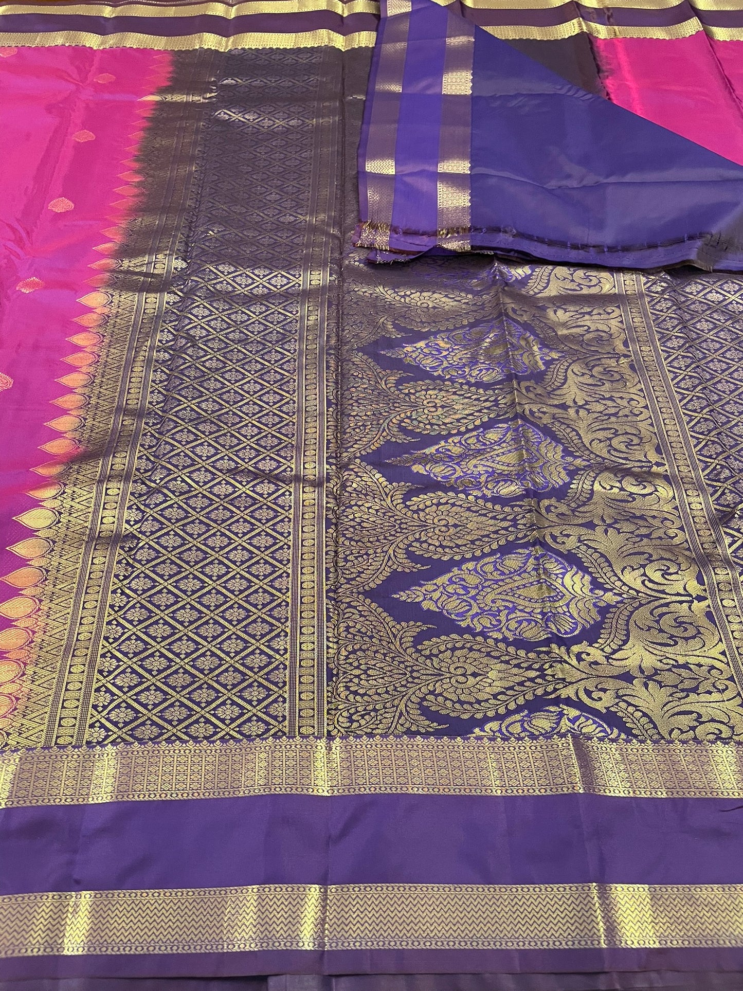 Gift Saree SBF6D1-53 By SRISHTA