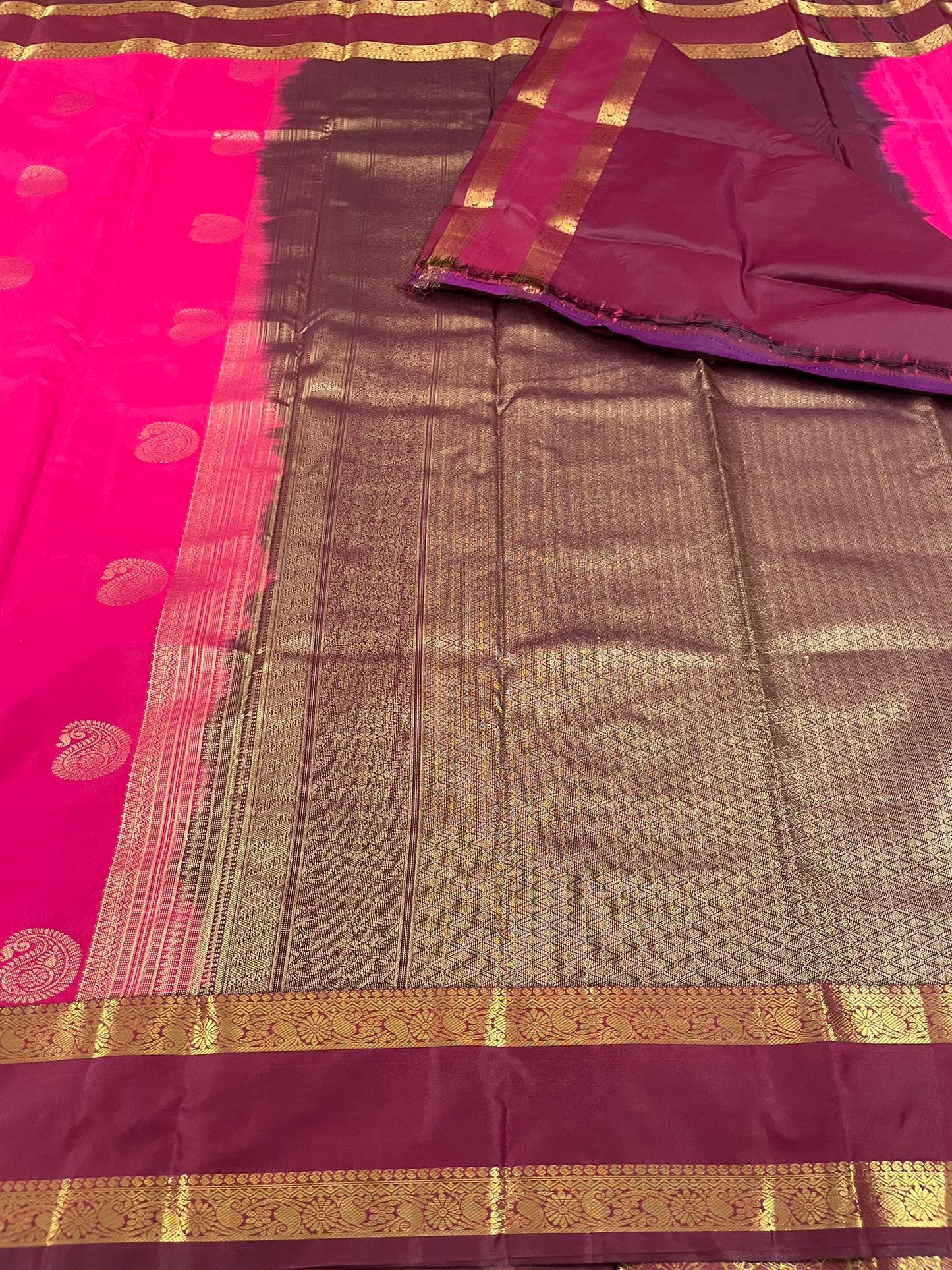 Gift Saree SBF6D1-47 By SRISHTA