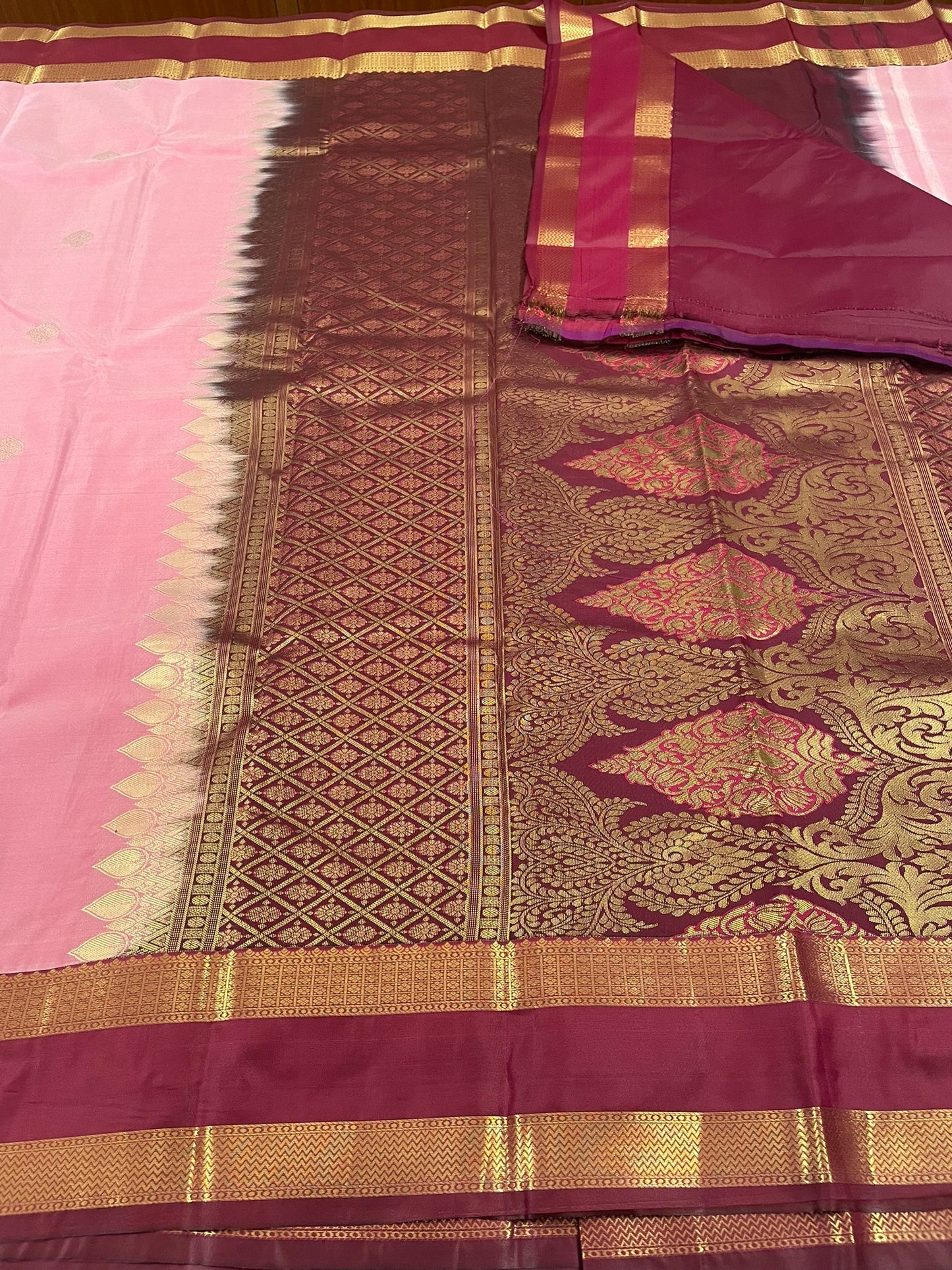 Gift Saree SBF6D1-41 By SRISHTA