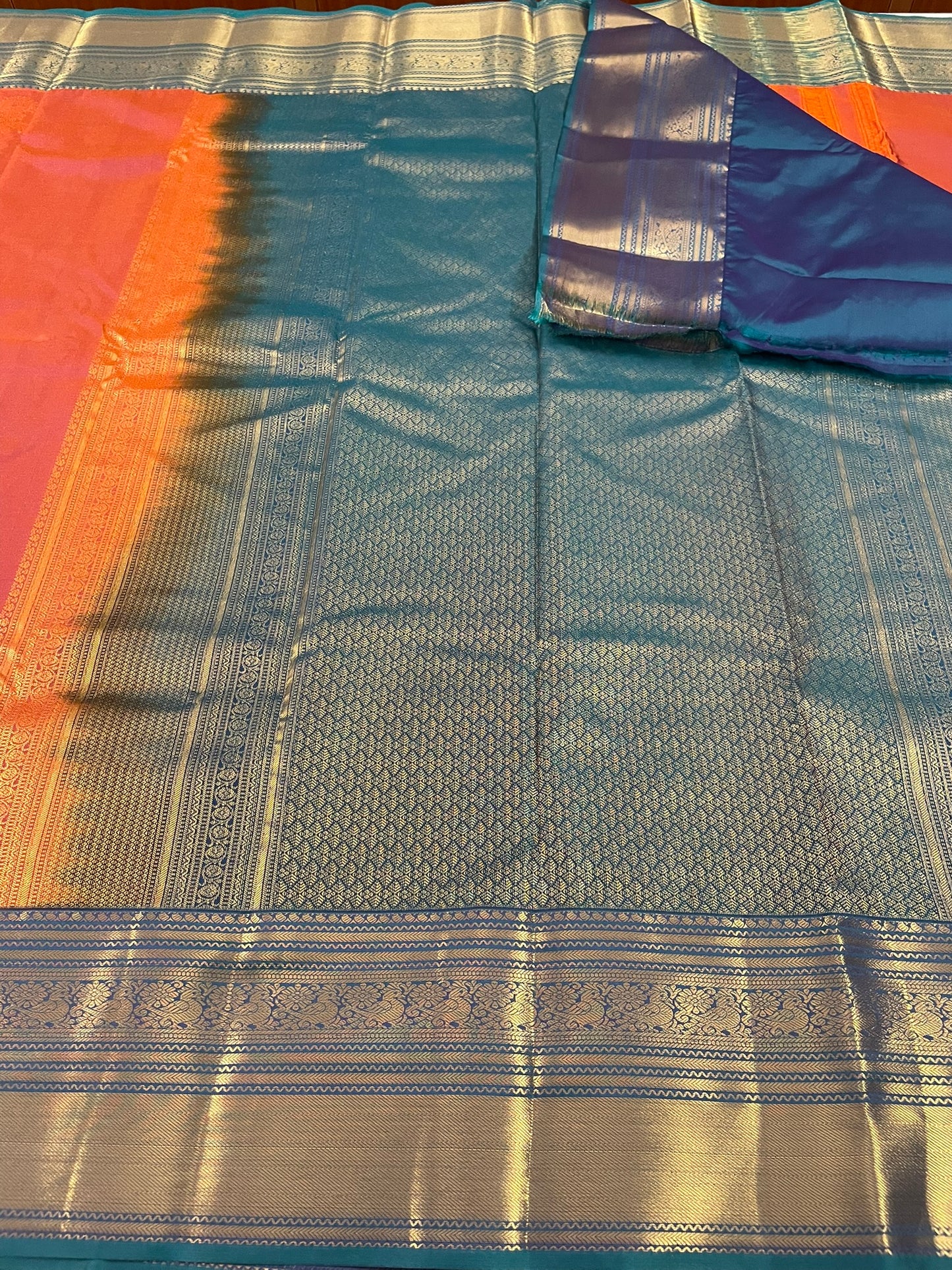 Gift Saree SBF6D1-42 By SRISHTA