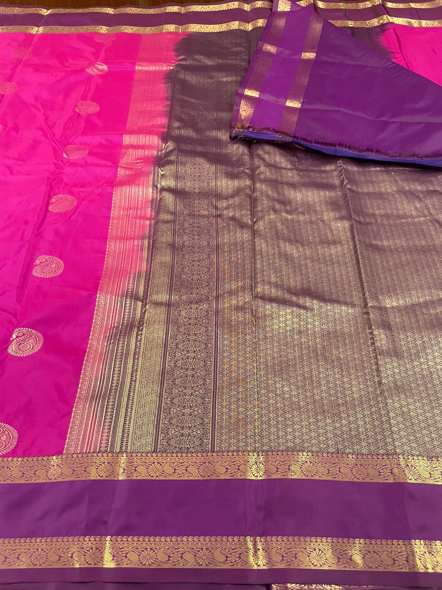Gift Saree SBF6D1-36 By SRISHTA