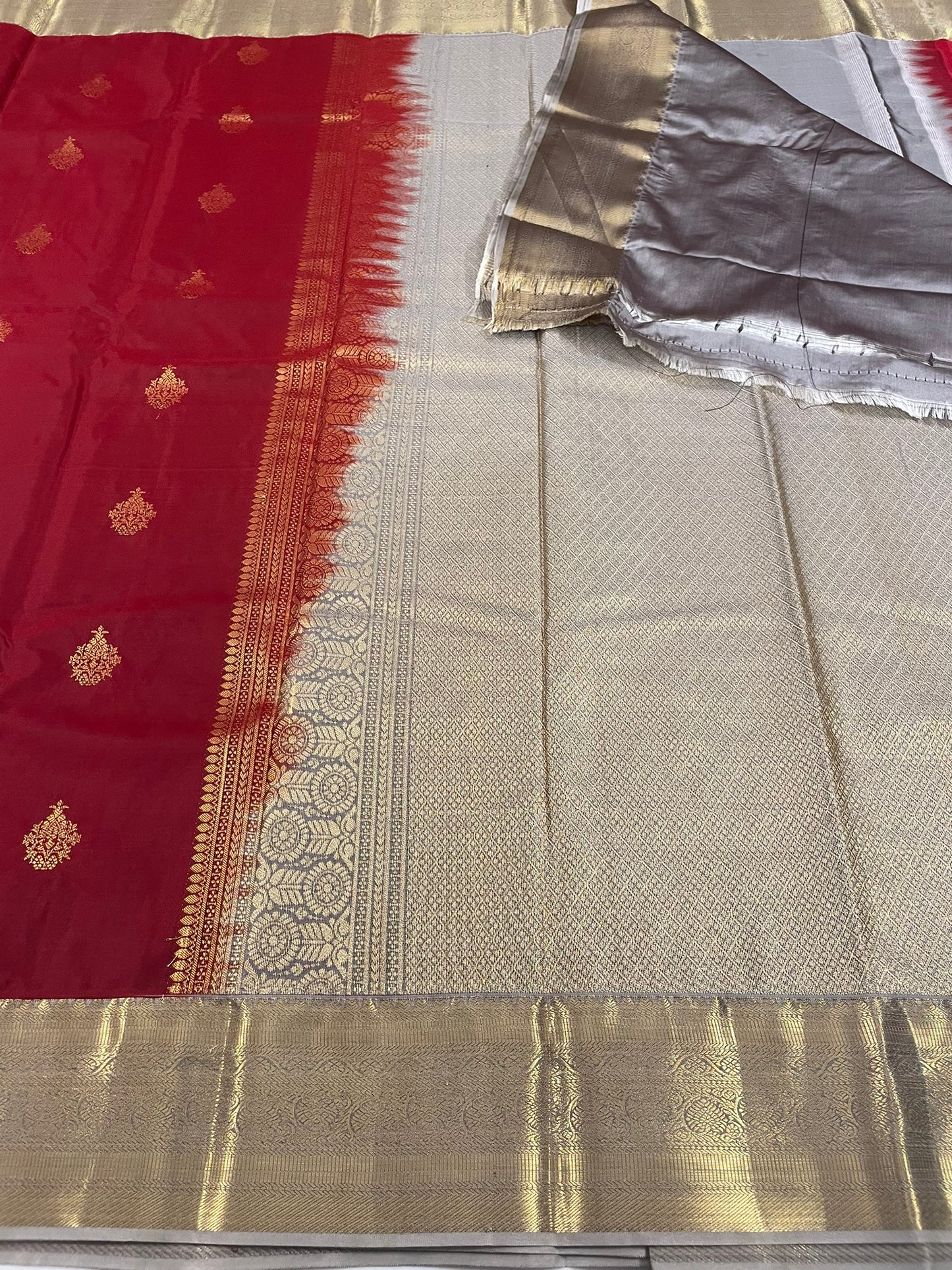 Gift Saree SBF6D1-32 By SRISHTA