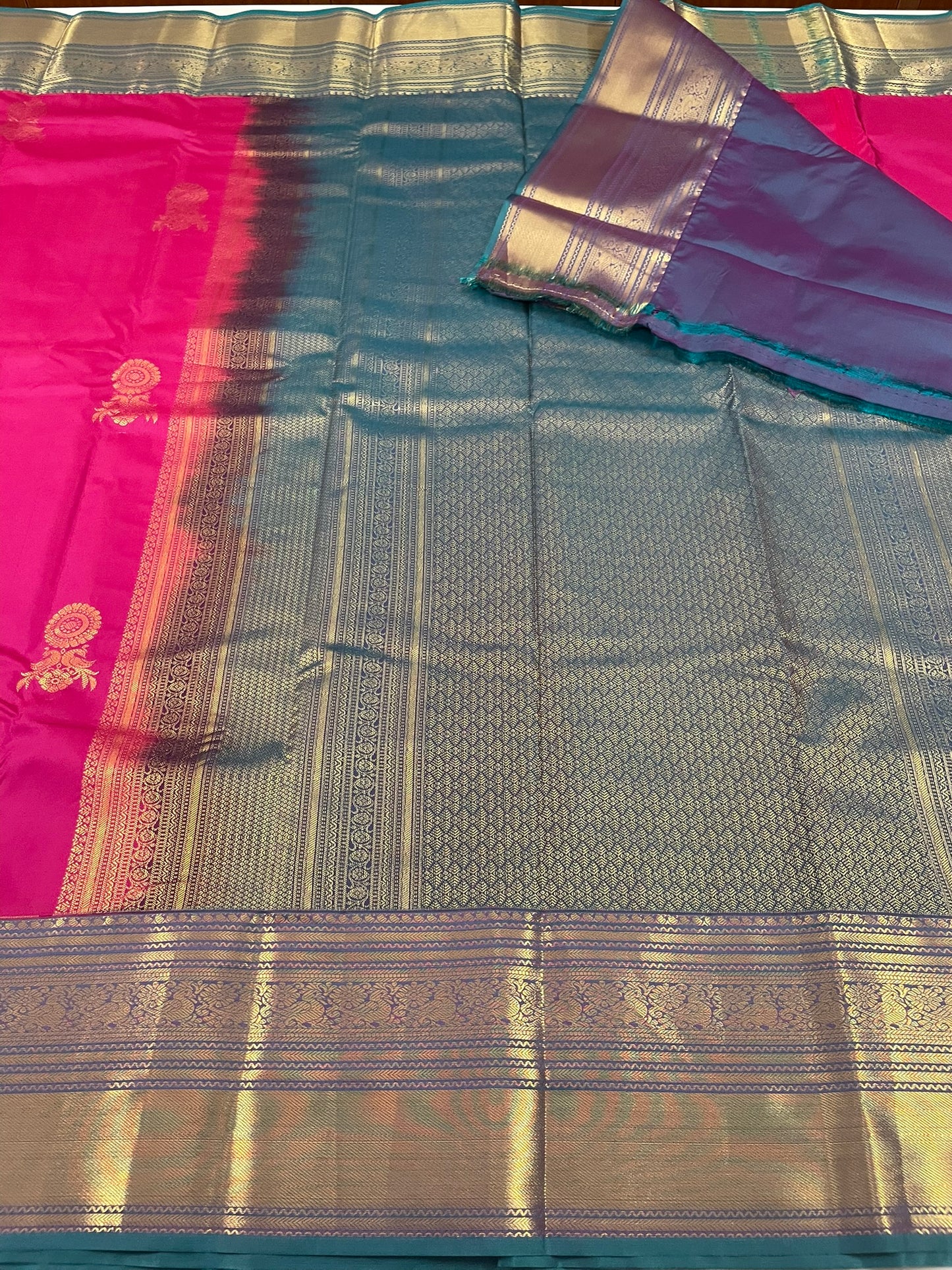 Gift Saree SBF6D1-34 By SRISHTA