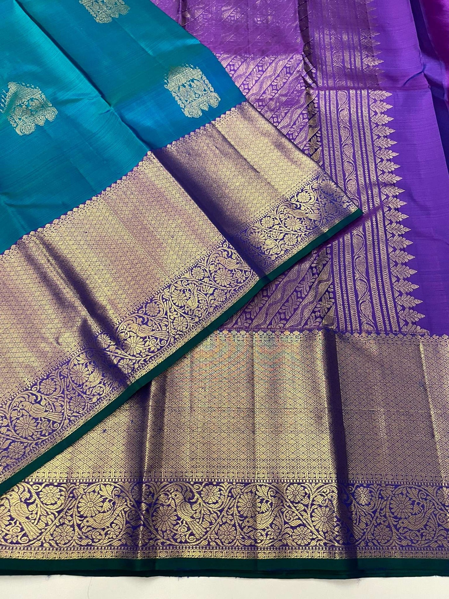 Kanchivaram Silk SBE113I5-1 By SRISHTA