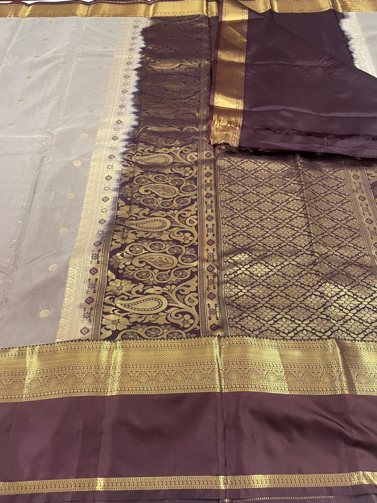 Gift Saree SBF6D1-25 By SRISHTA