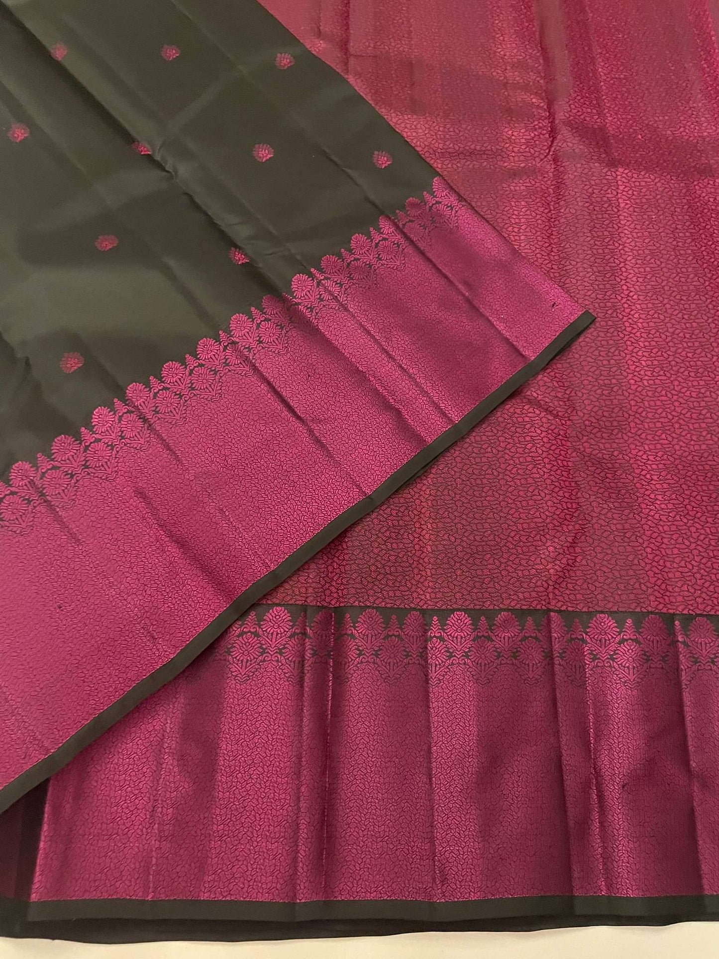 Kanchivaram Silk SBE119I7-3 By SRISHTA
