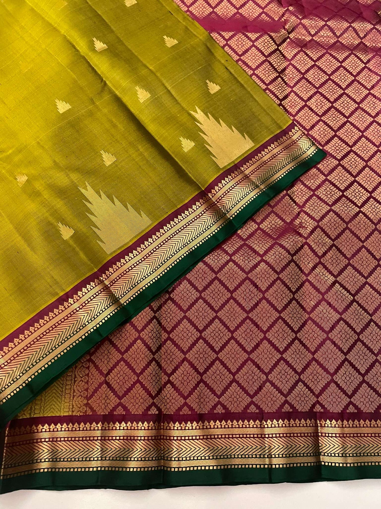 Kanchivaram Silk SBE119I24-4 By SRISHTA