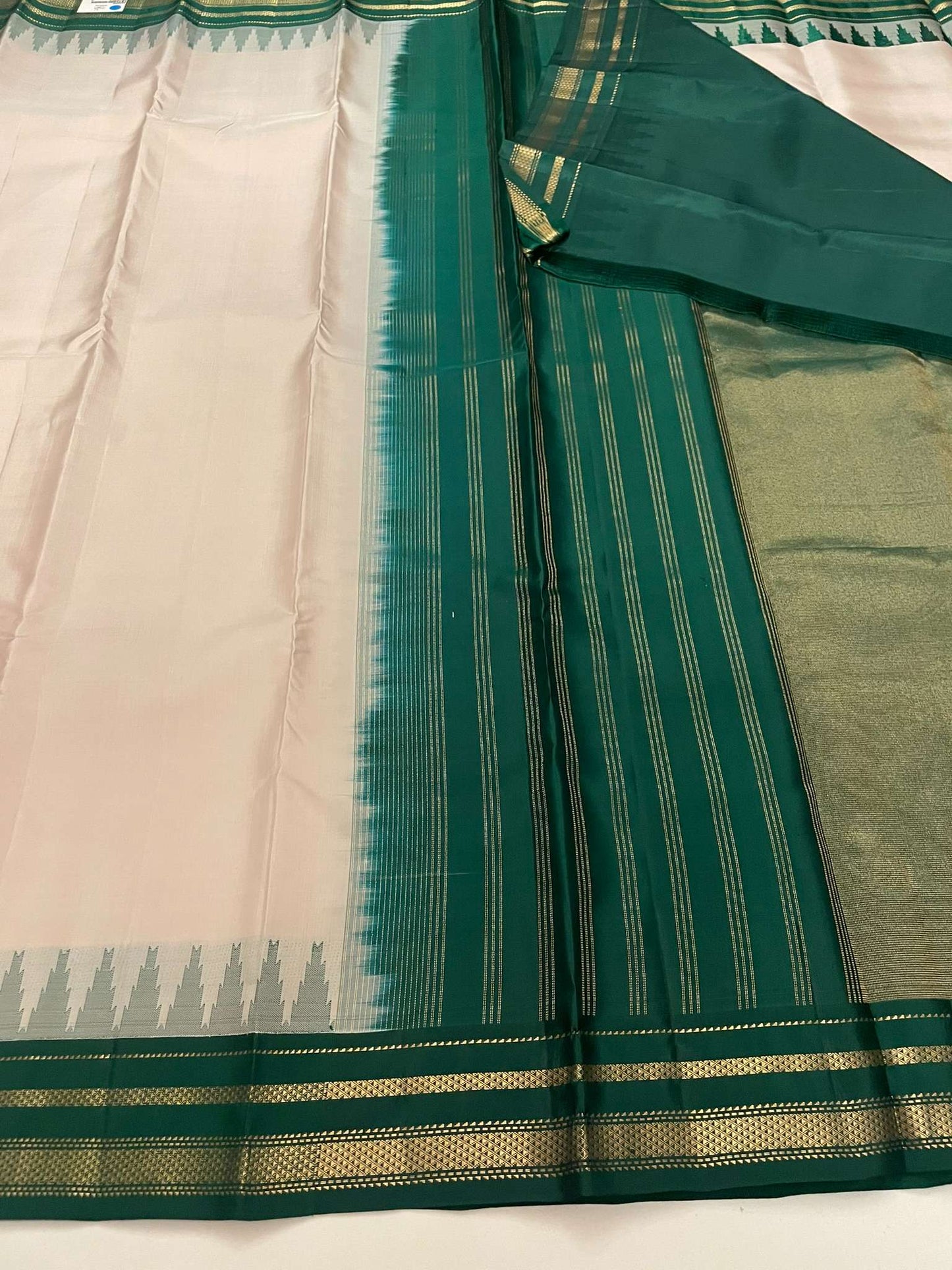 Kanchivaram Silk SBE119I23-2 By SRISHTA