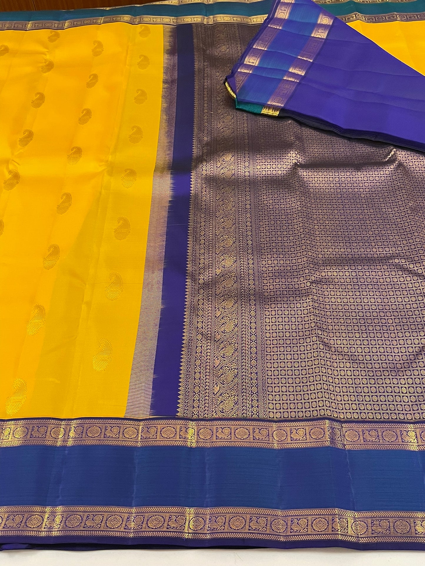 Kanchivaram Silk SBF18D6-2 By SRISHTA