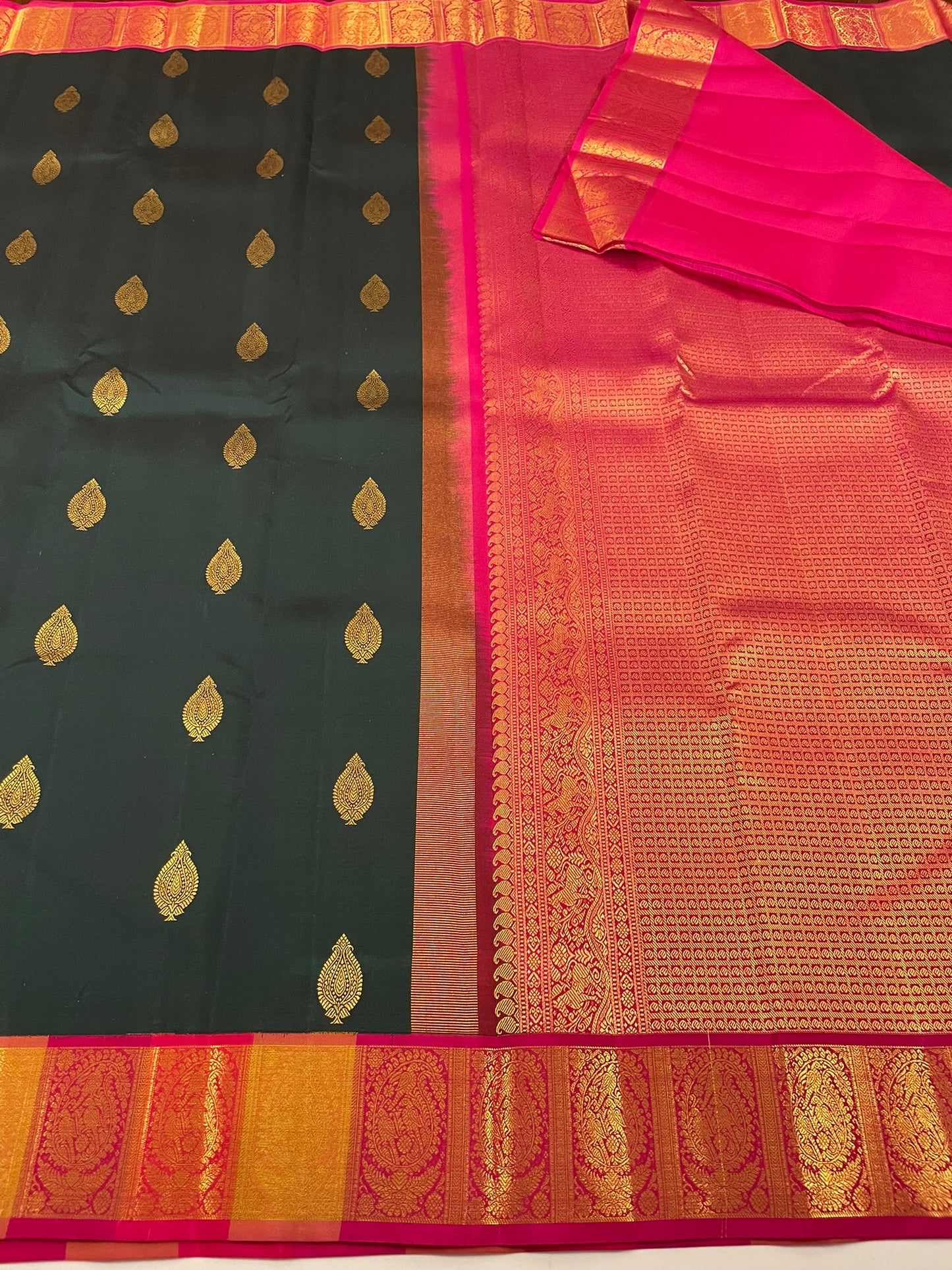 Kanchivaram Silk SBF18D6-22 By SRISHTA