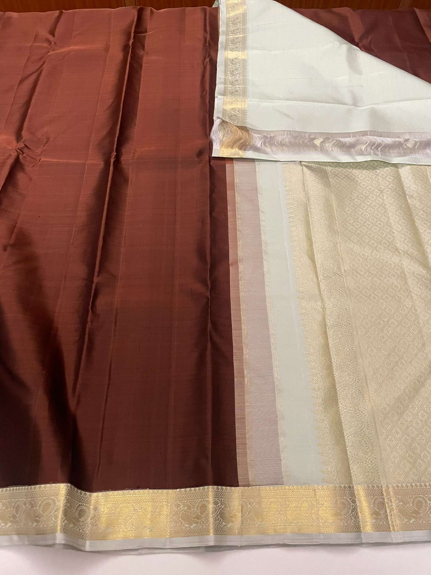 Kanchivaram Silk SBE126I8-1 By SRISHTA
