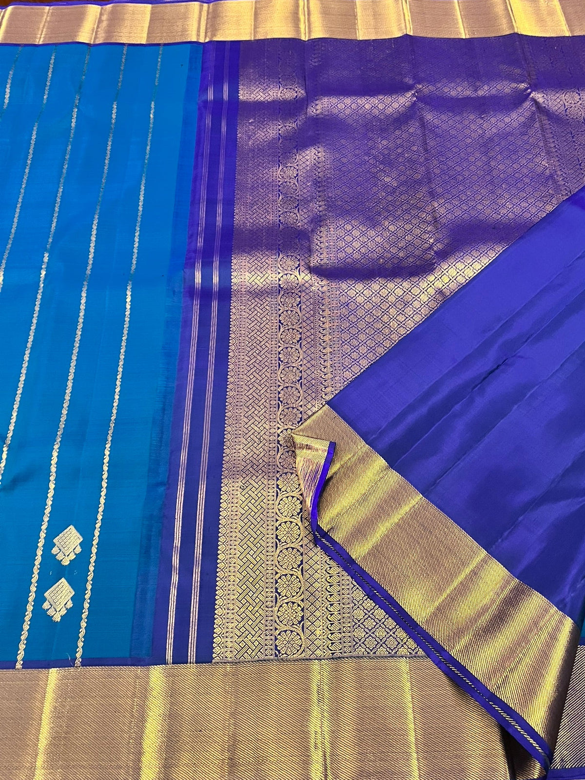Kanchivaram Silk SBF118I13-6 By SRISHTA