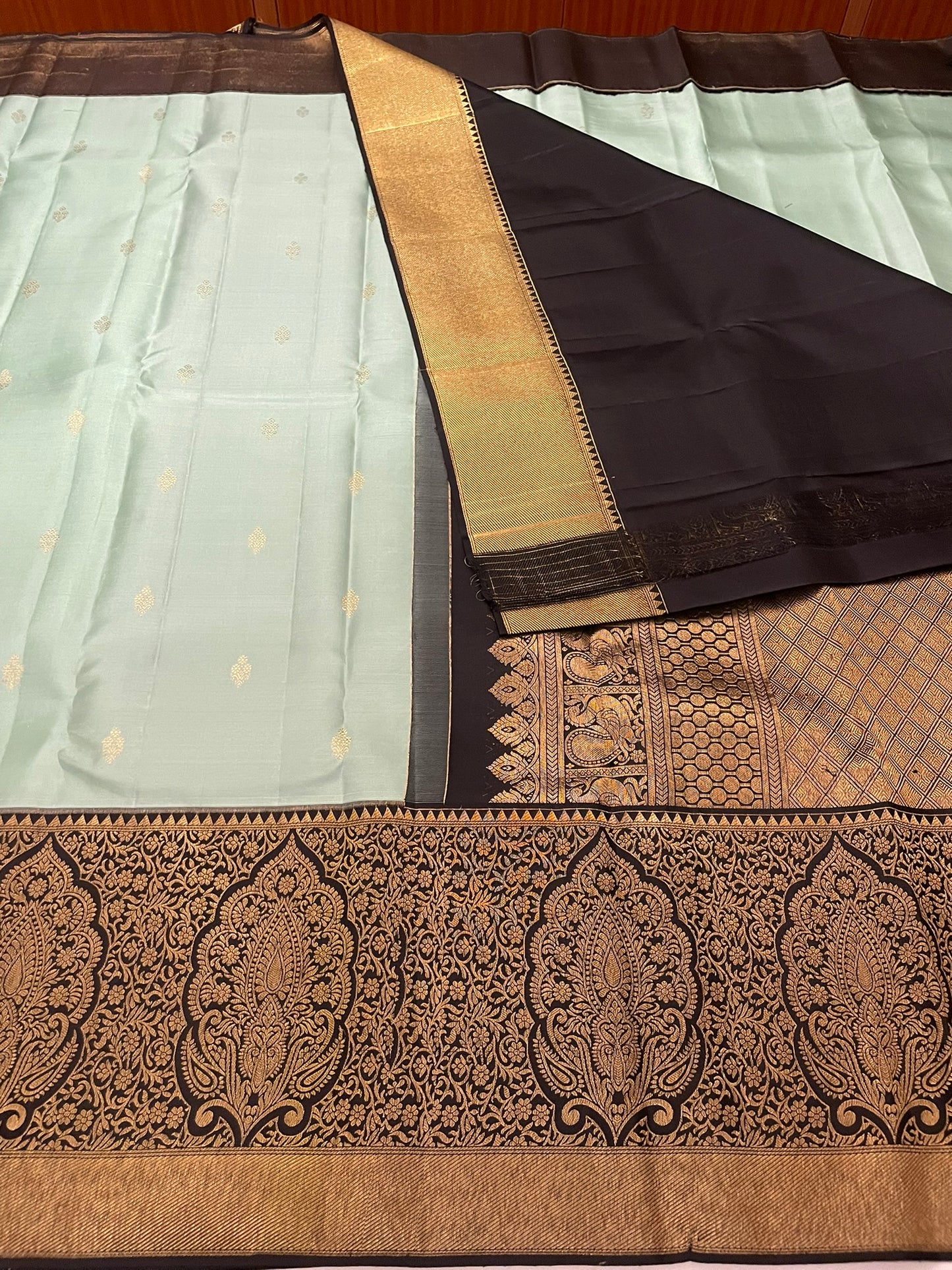 Kanchivaram Silk SBE230A20-1 By SRISHTA