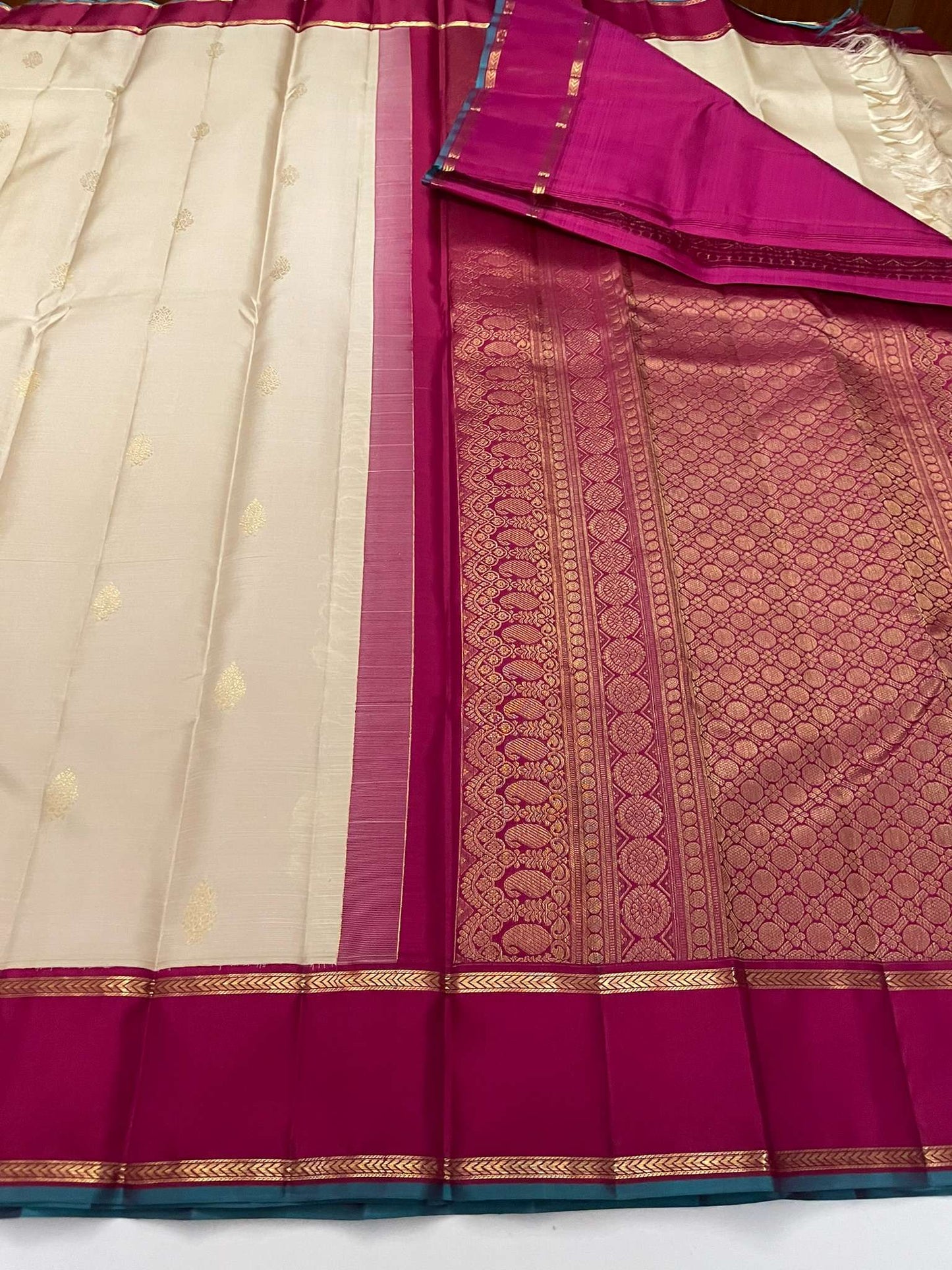 Kanchivaram Silk SBE144J16-1 By SRISHTA