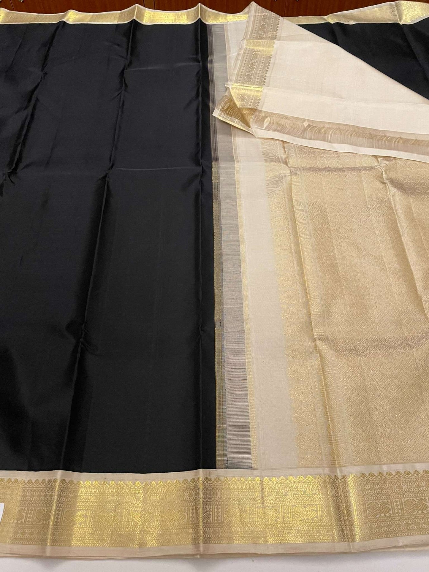 Kanchivaram Silk SBE137J1-3 By SRISHTA