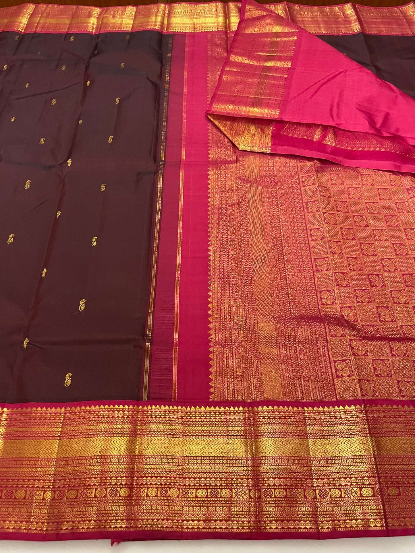 Kanchivaram Silk SBE137J5-5 By SRISHTA