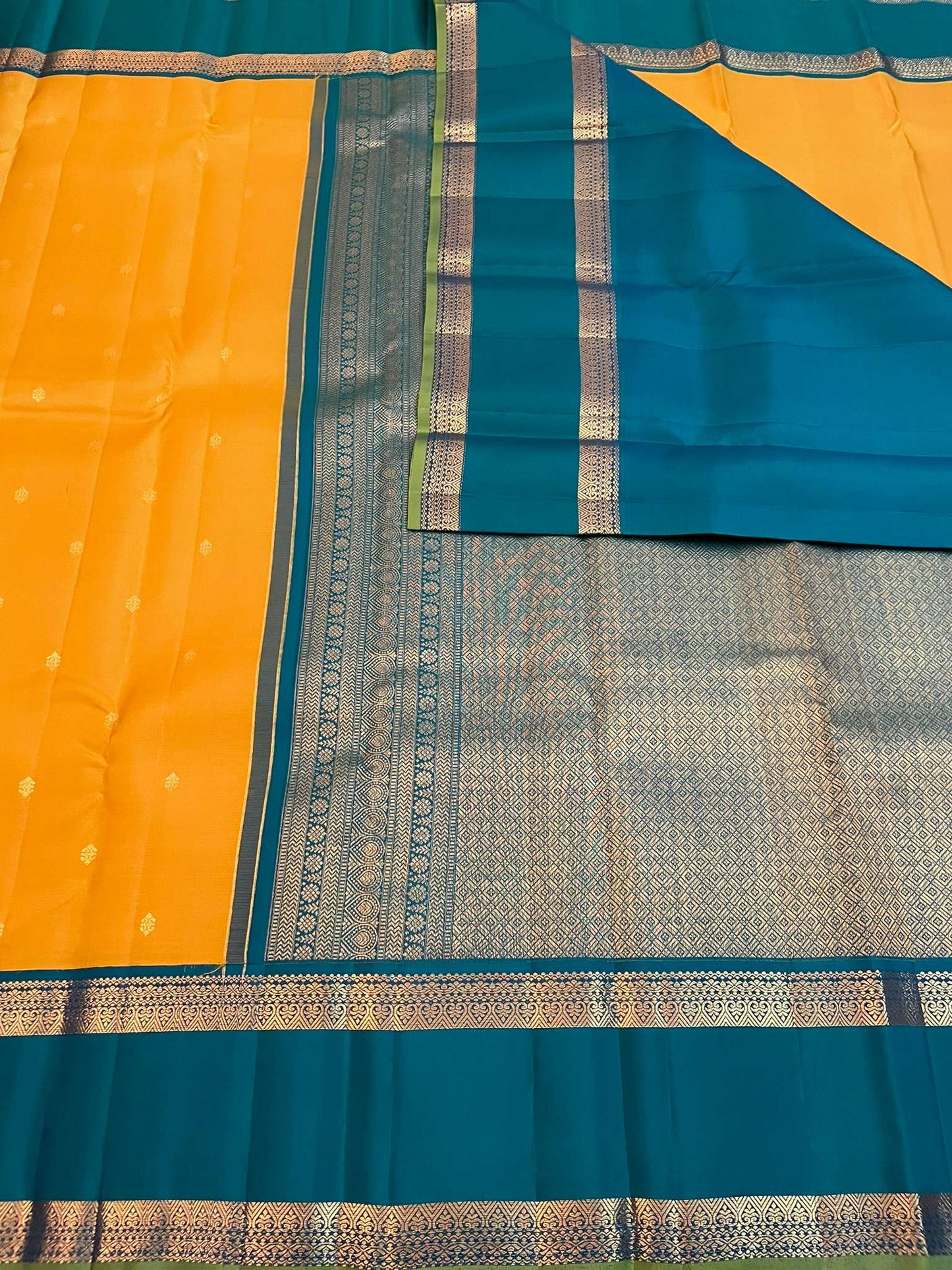 Kanchivaram Silk SBE153J7-1 By SRISHTA