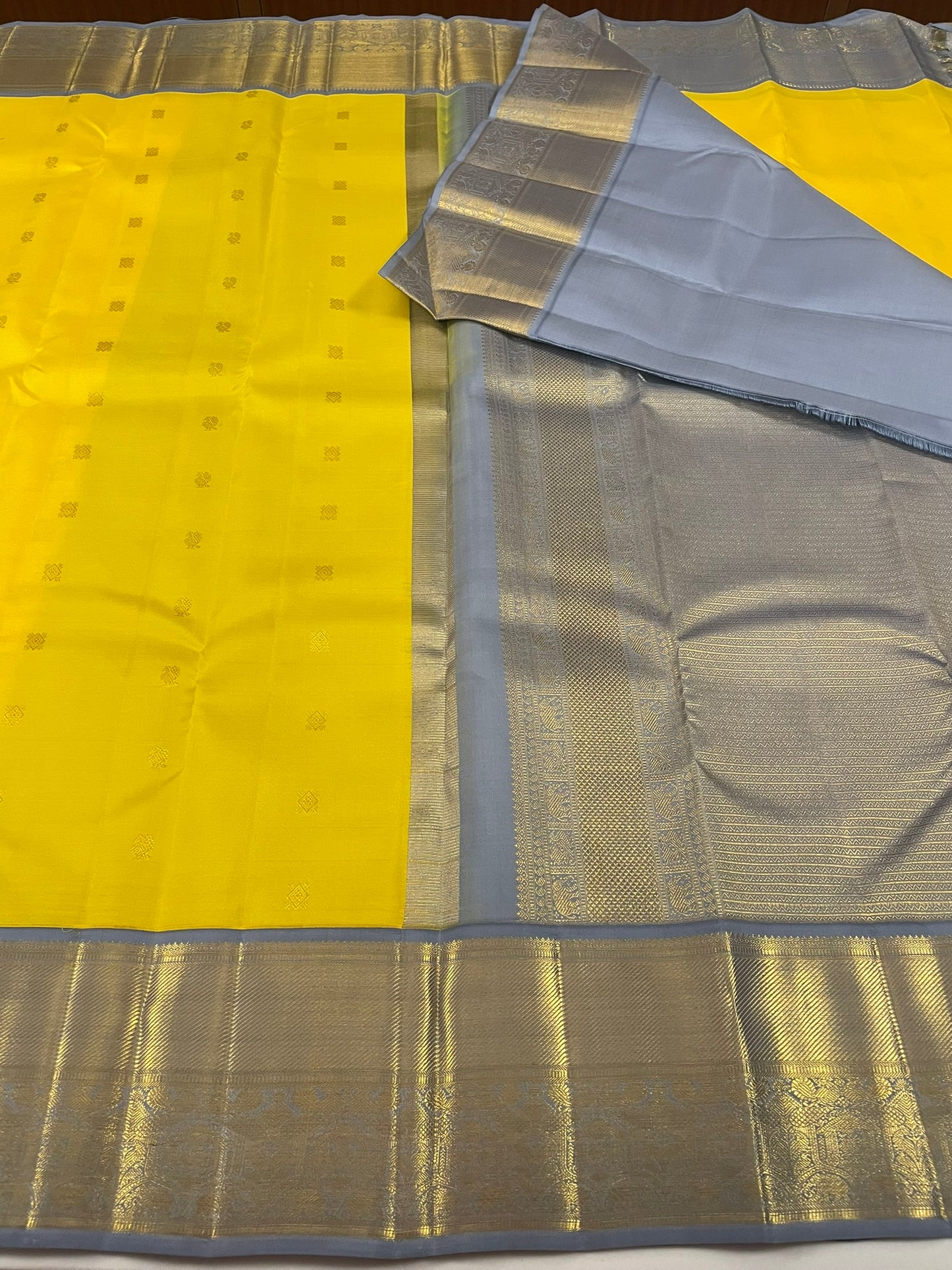 Kanchivaram Silk SBF55F6-1 By SRISHTA