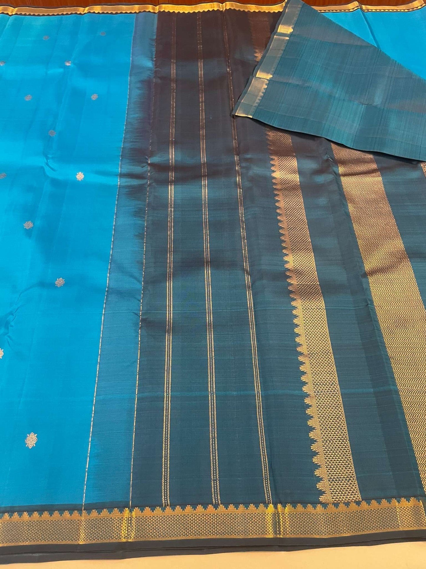 Kanchivaram Silk SBE276C15-9 By SRISHTA