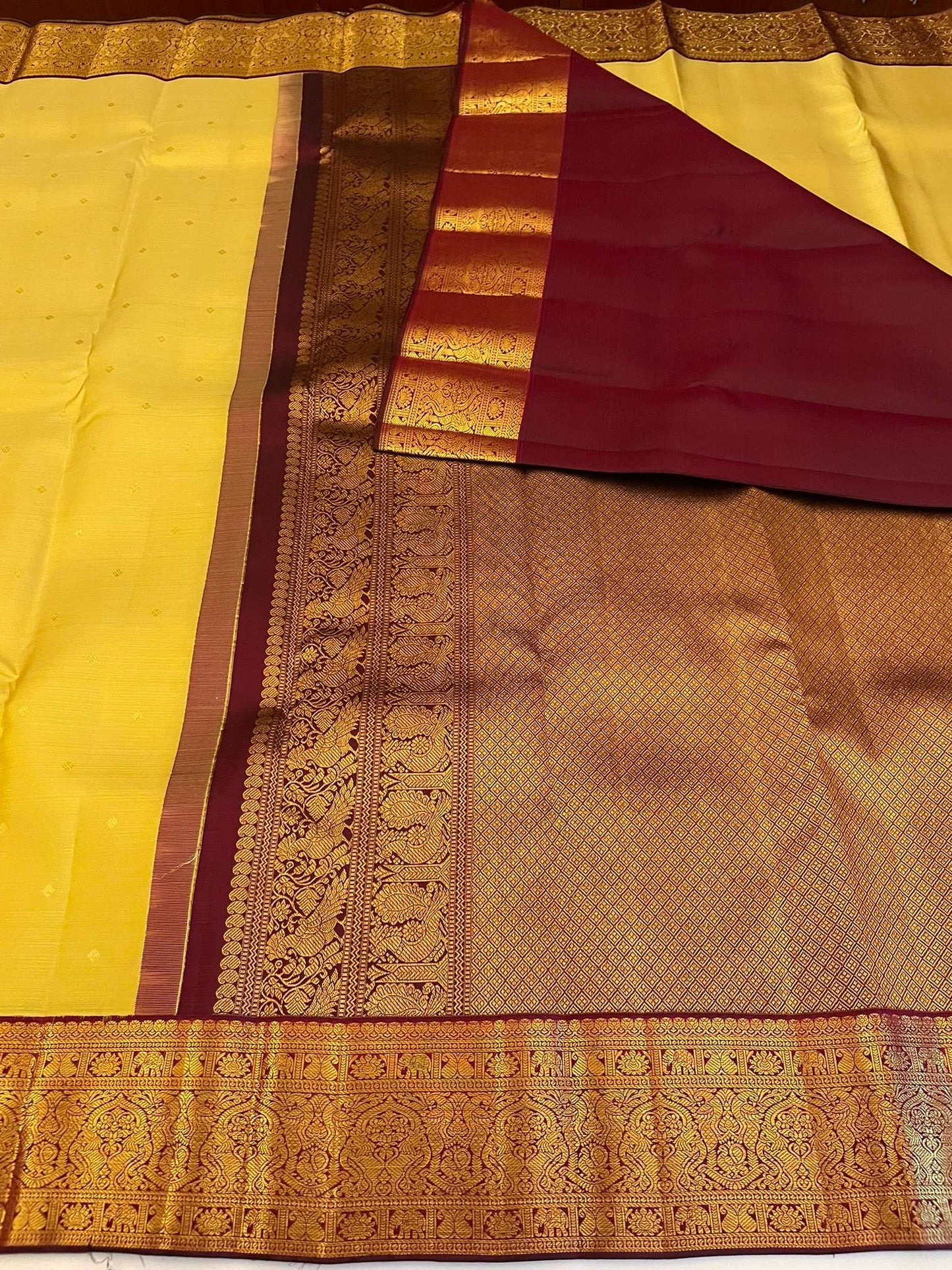 Kanchivaram Silk SBE201K5-4 By SRISHTA