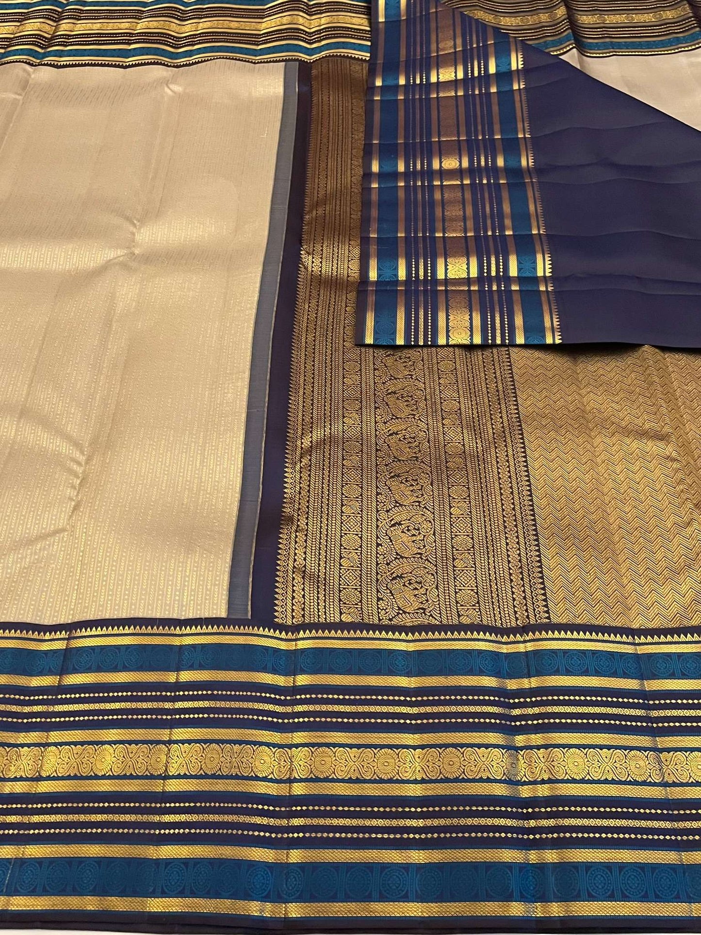 Kanchivaram Silk SBE201K9-1 By SRISHTA