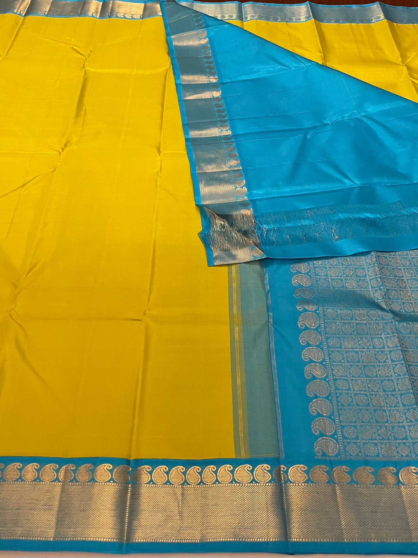 Kanchivaram Silk SBE205L5-3 By SRISHTA