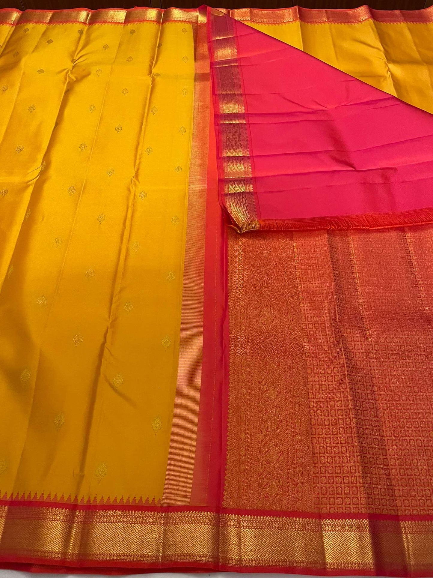 Kanchivaram Silk SBE208L2-14 By SRISHTA