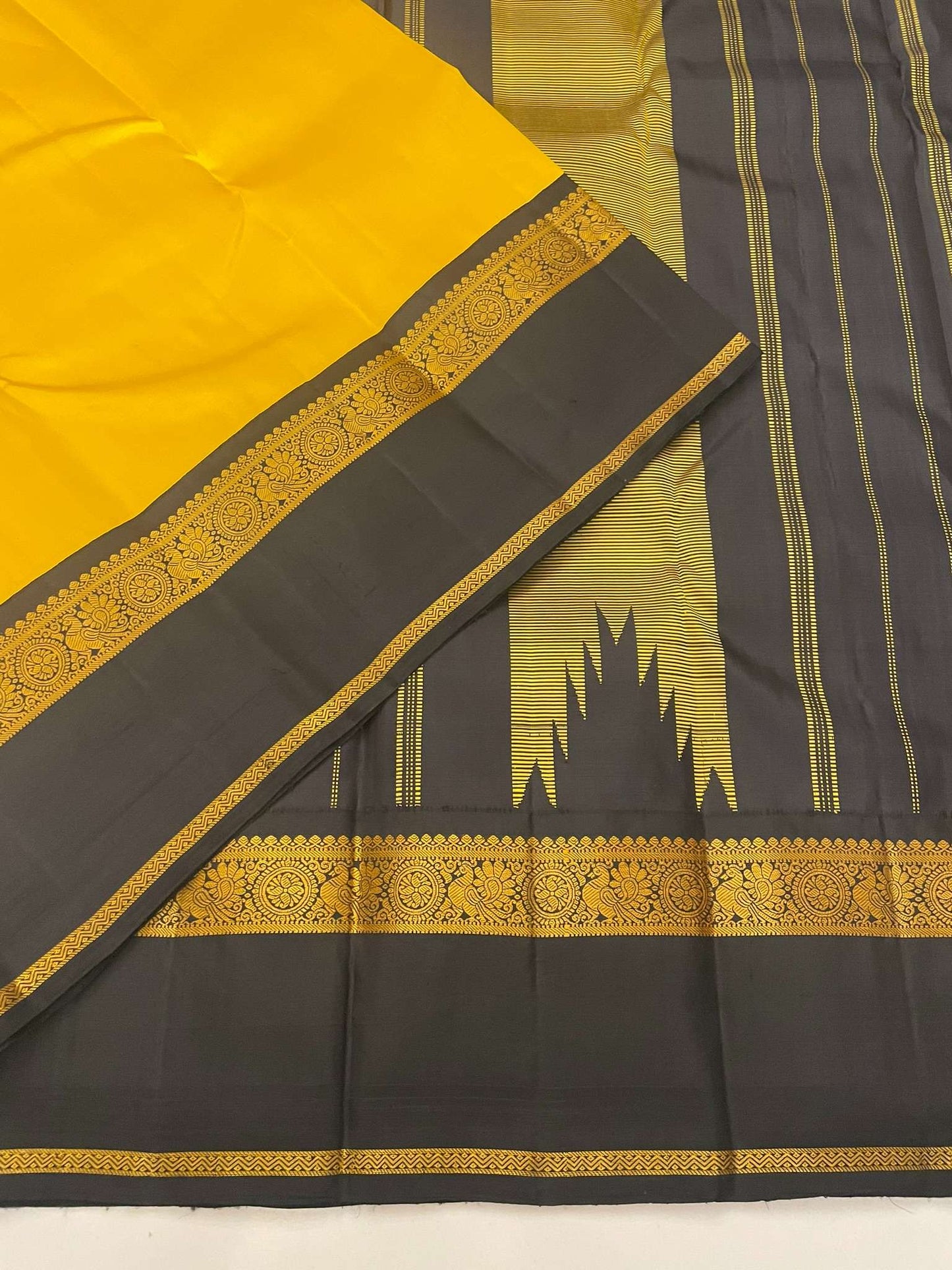 Kanchivaram Silk SBE158J3-1 By SRISHTA
