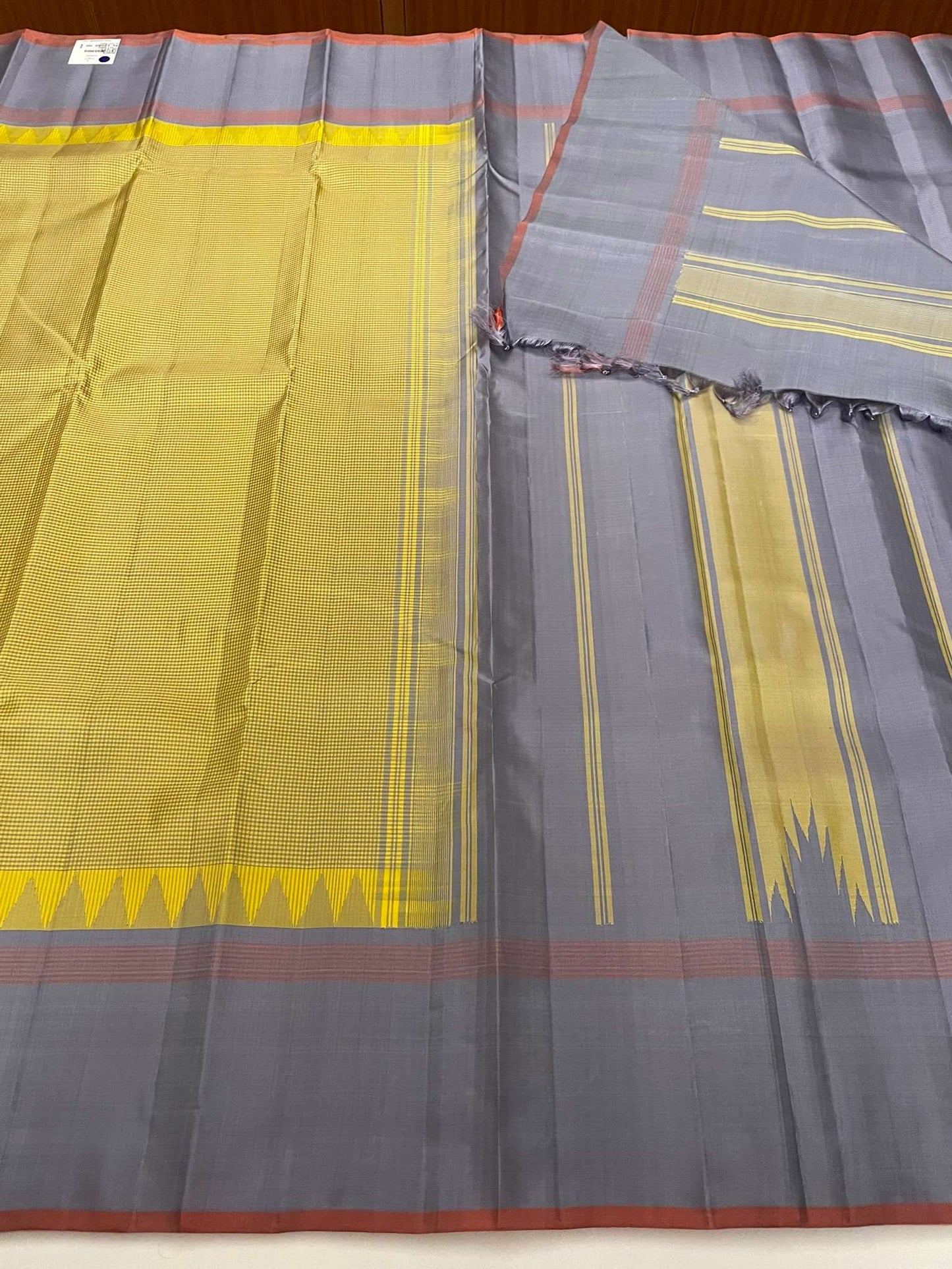 Kanchivaram Silk SBE179J5-6 By SRISHTA