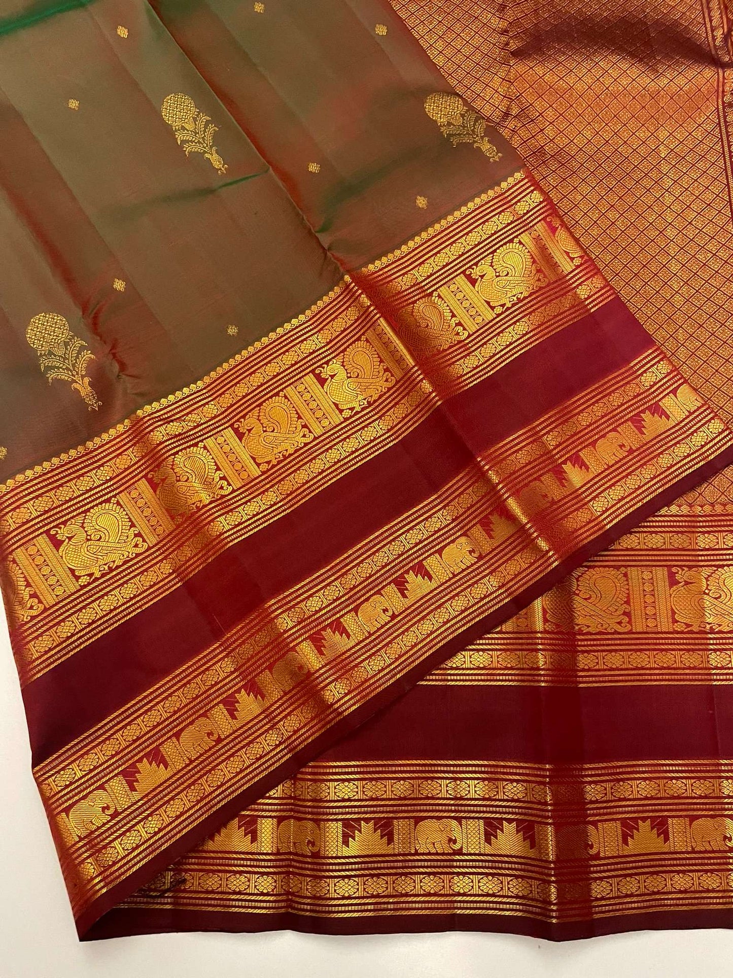 Kanchivaram Silk SBE157J9-1 By SRISHTA