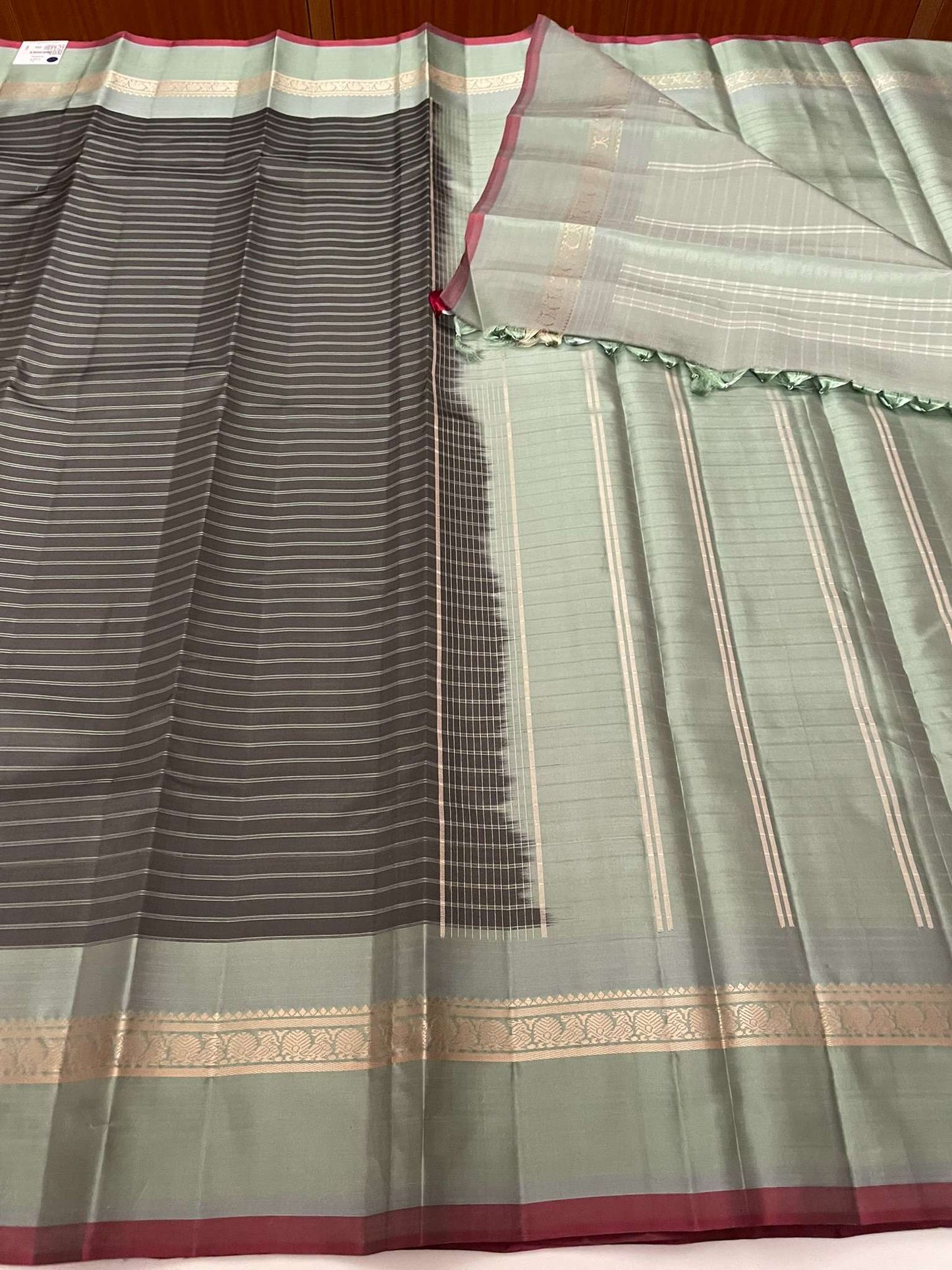 Kanchivaram Silk SBE179J1-1 By SRISHTA