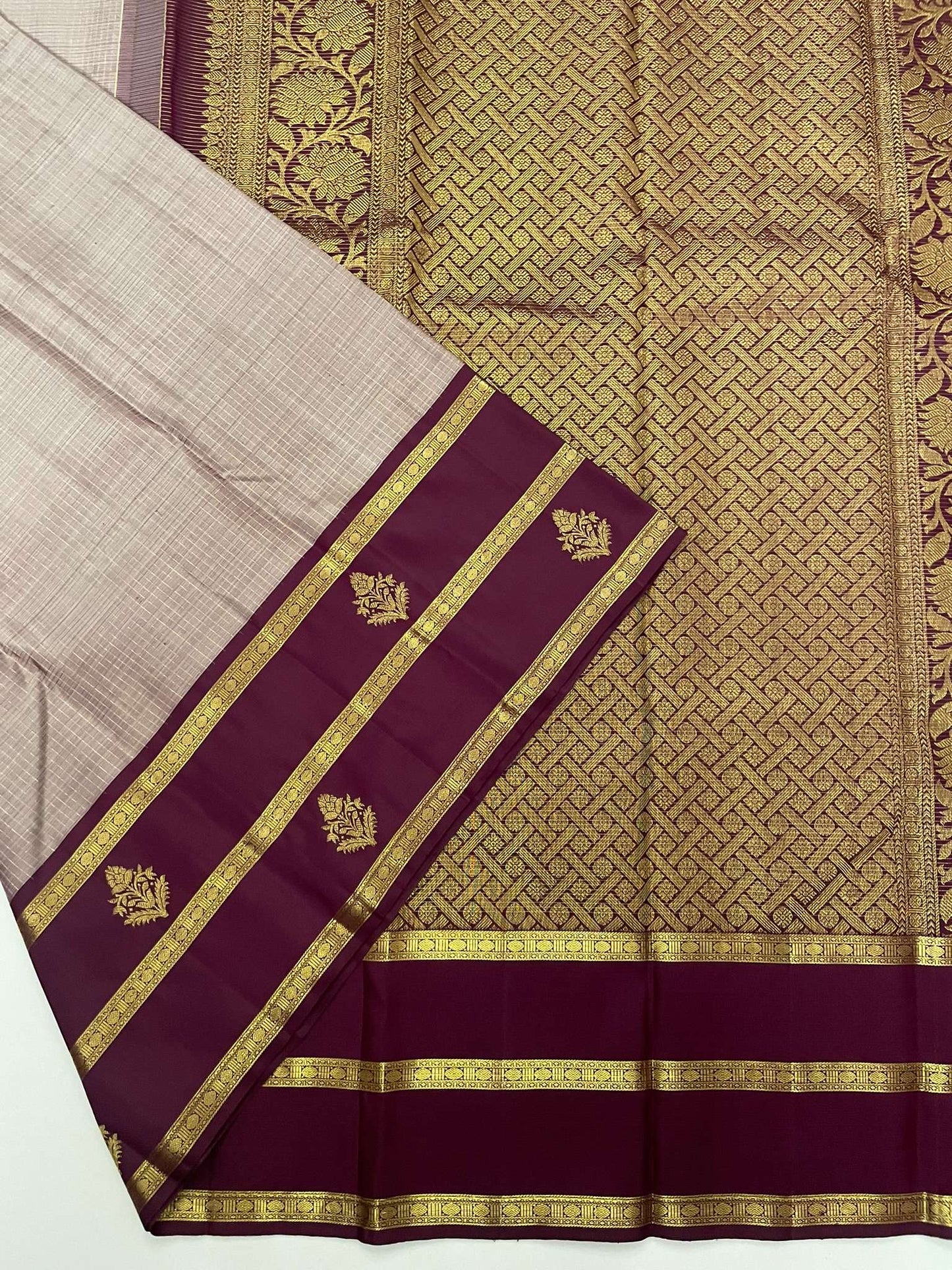 Kanchivaram Silk SBE157J6-1 By SRISHTA
