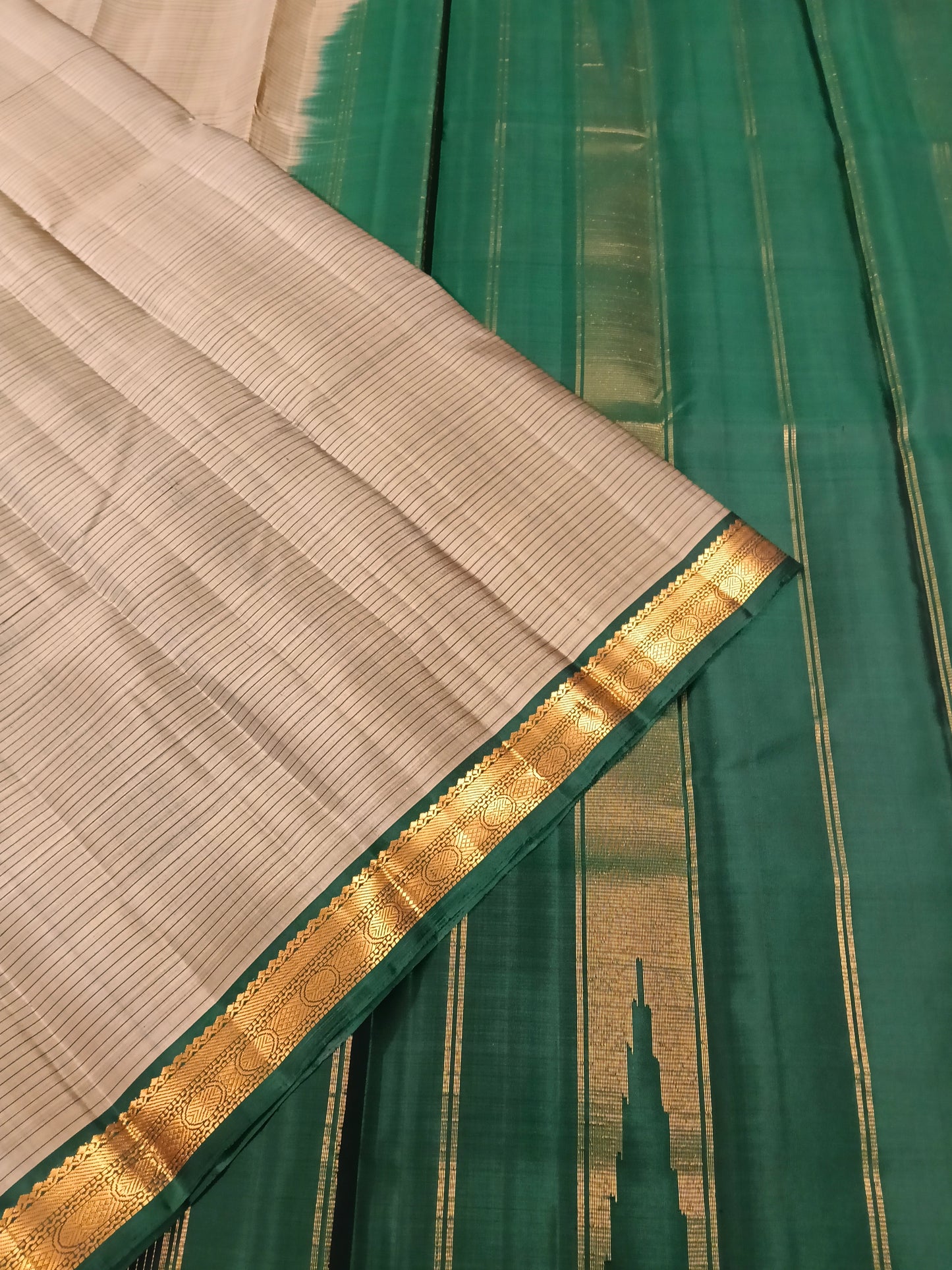 Kanchivaram Silk SBF82G1-3 By SRISHTA