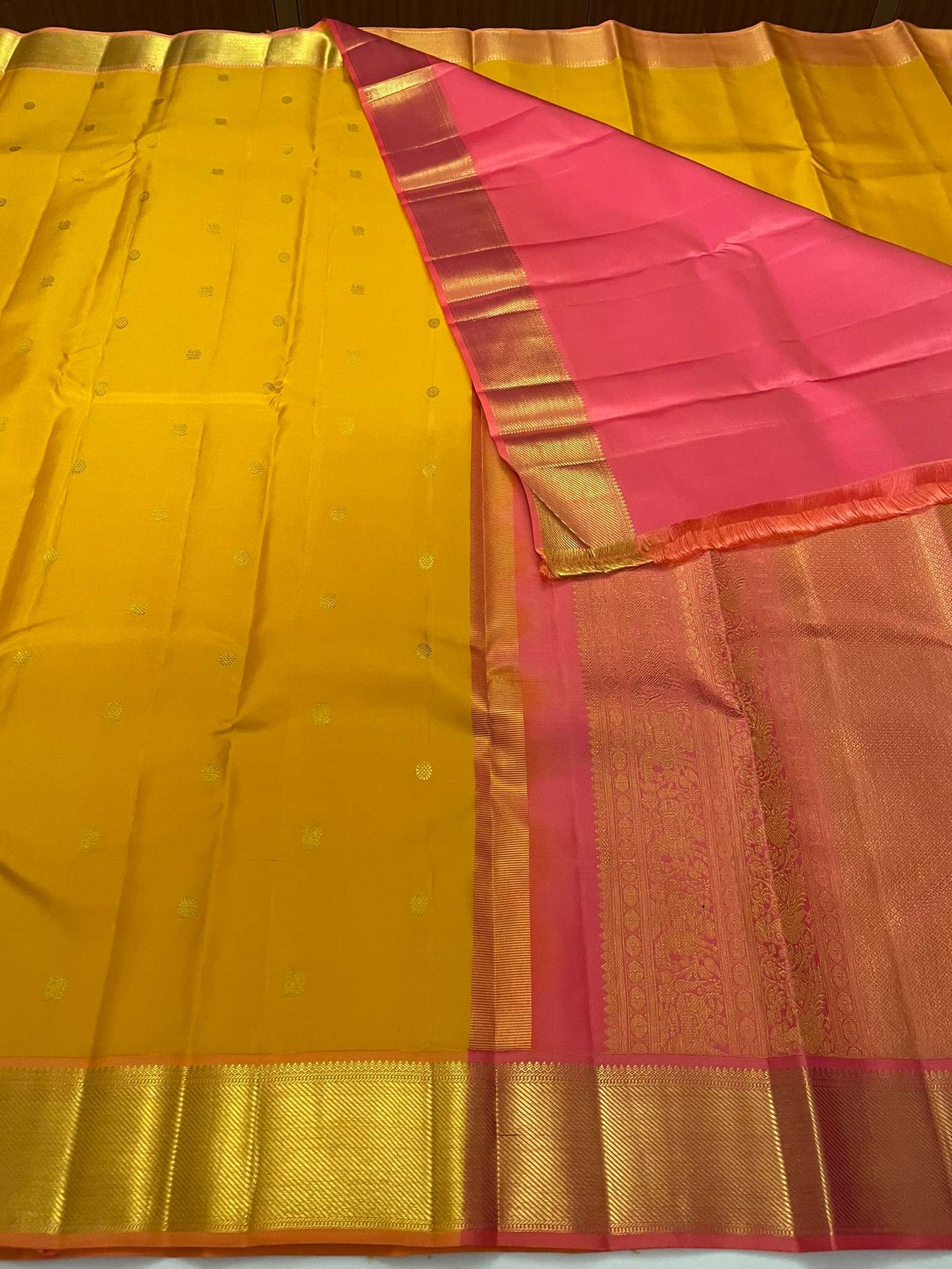 Kanchivaram Silk SBE208L8-1 By SRISHTA