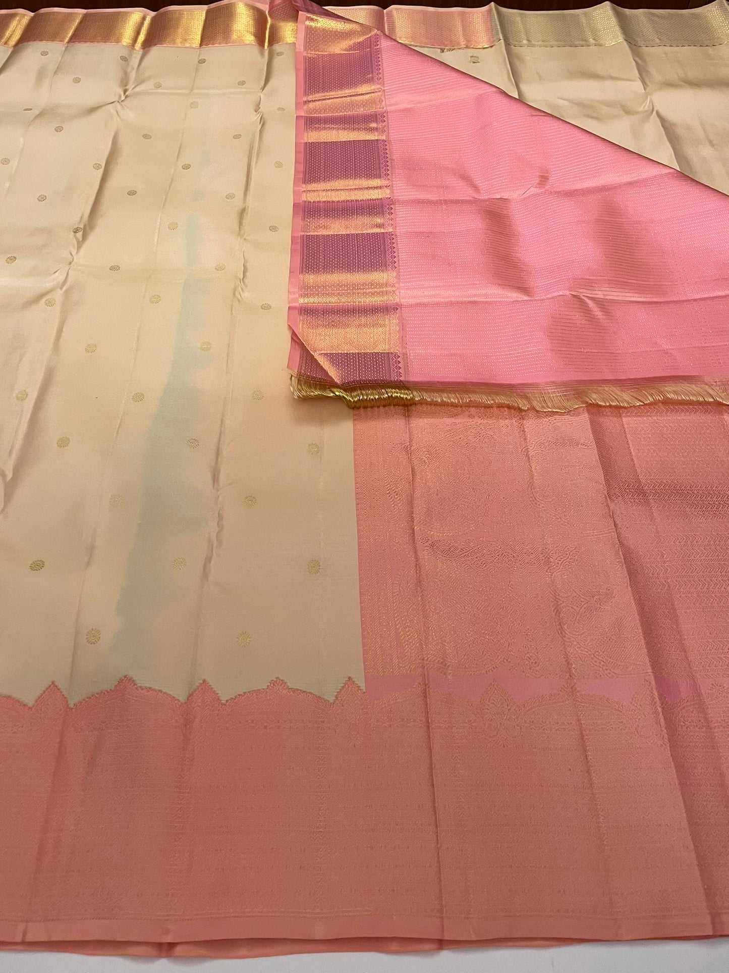 Kanchivaram Silk SBE207L1-16 By SRISHTA