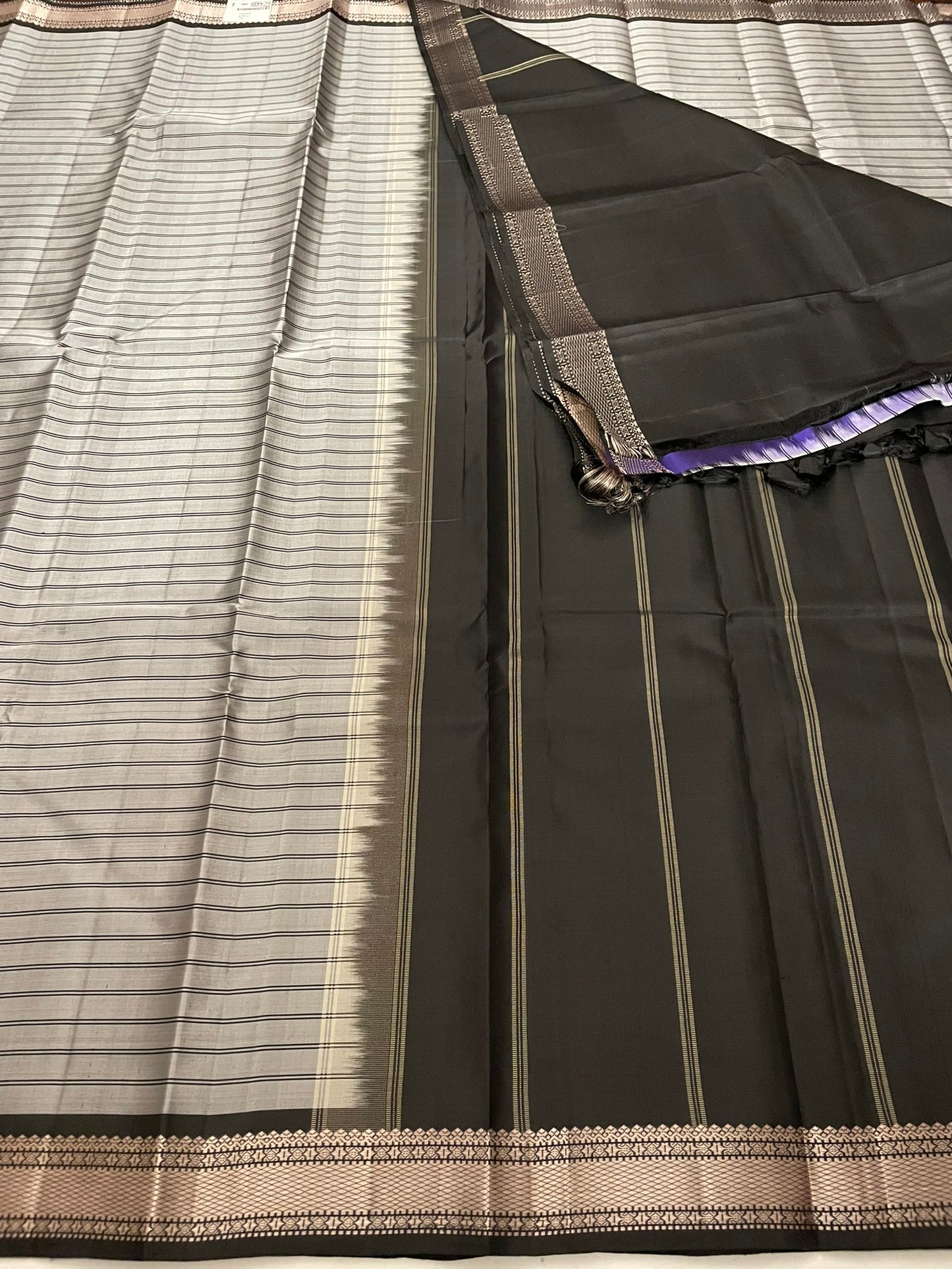 Kanchivaram Silk SBE214L1-1 By SRISHTA