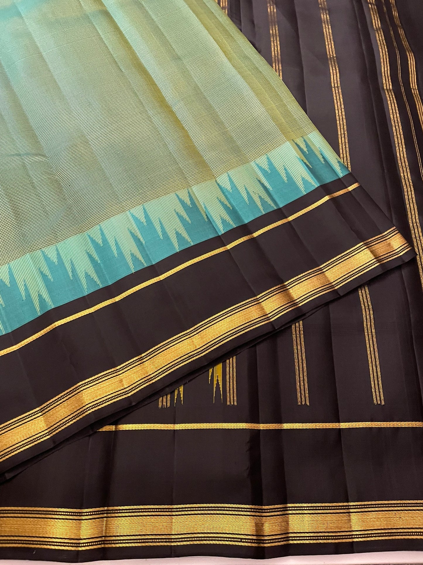 Kanchivaram Silk SBE217L6-2 By SRISHTA