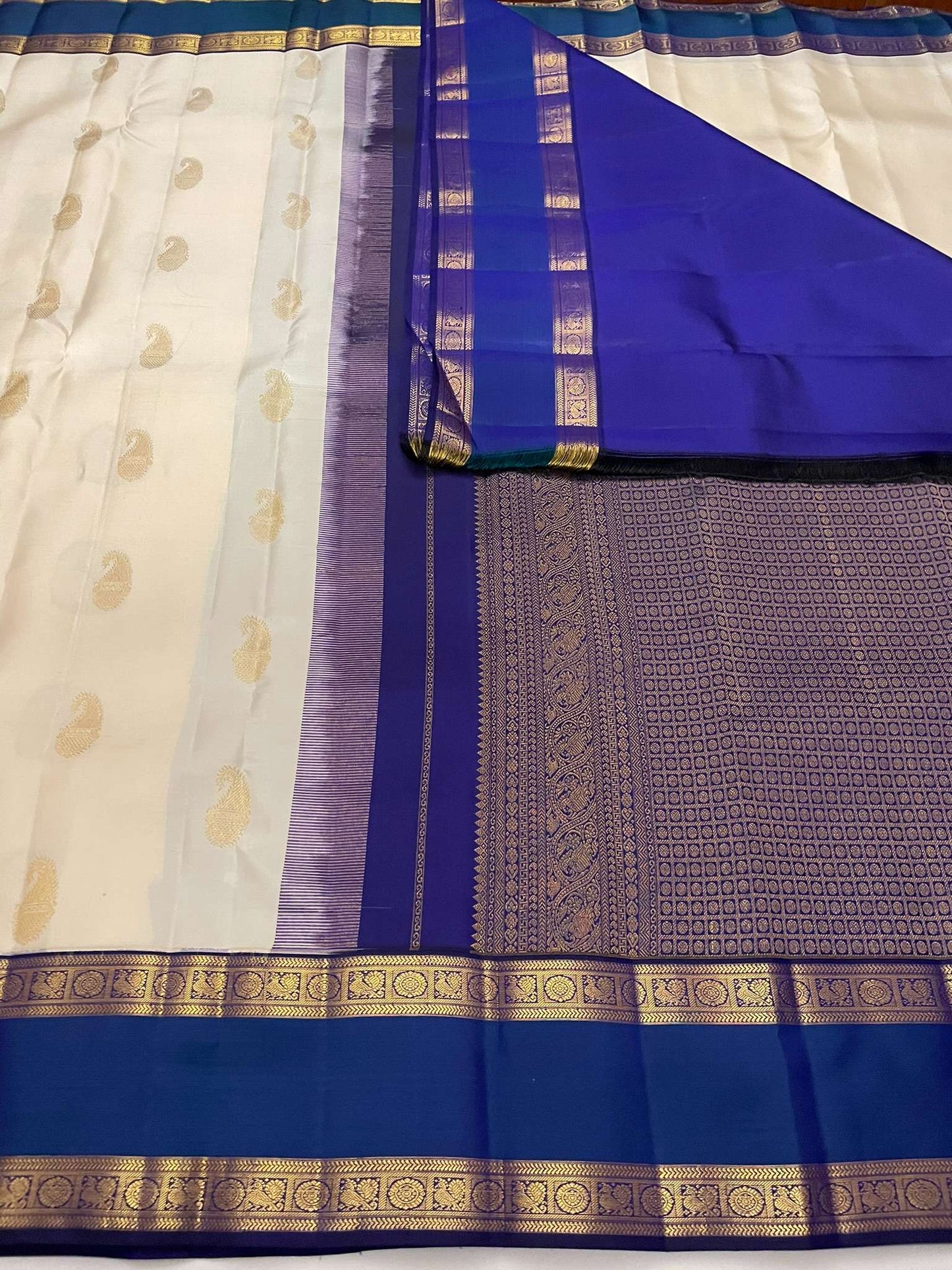 Kanchivaram Silk SBE218L8-11 By SRISHTA